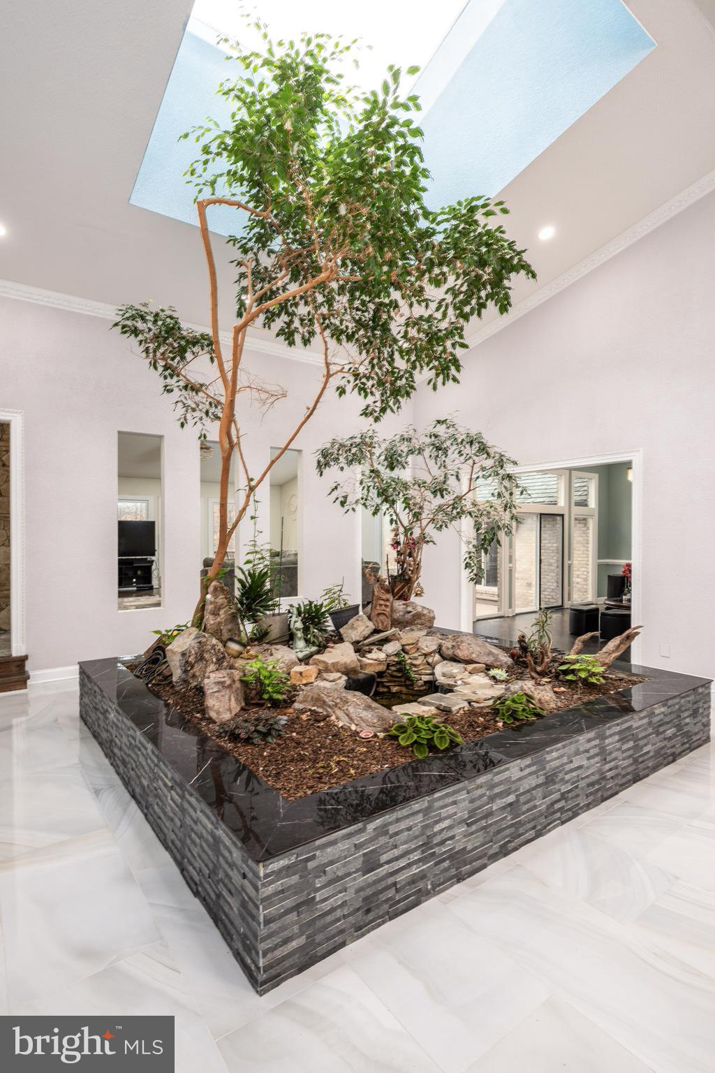 KENTSDALE ESTATES - Residential