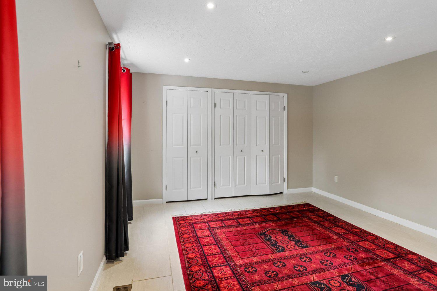 MEADOWVALE - Residential