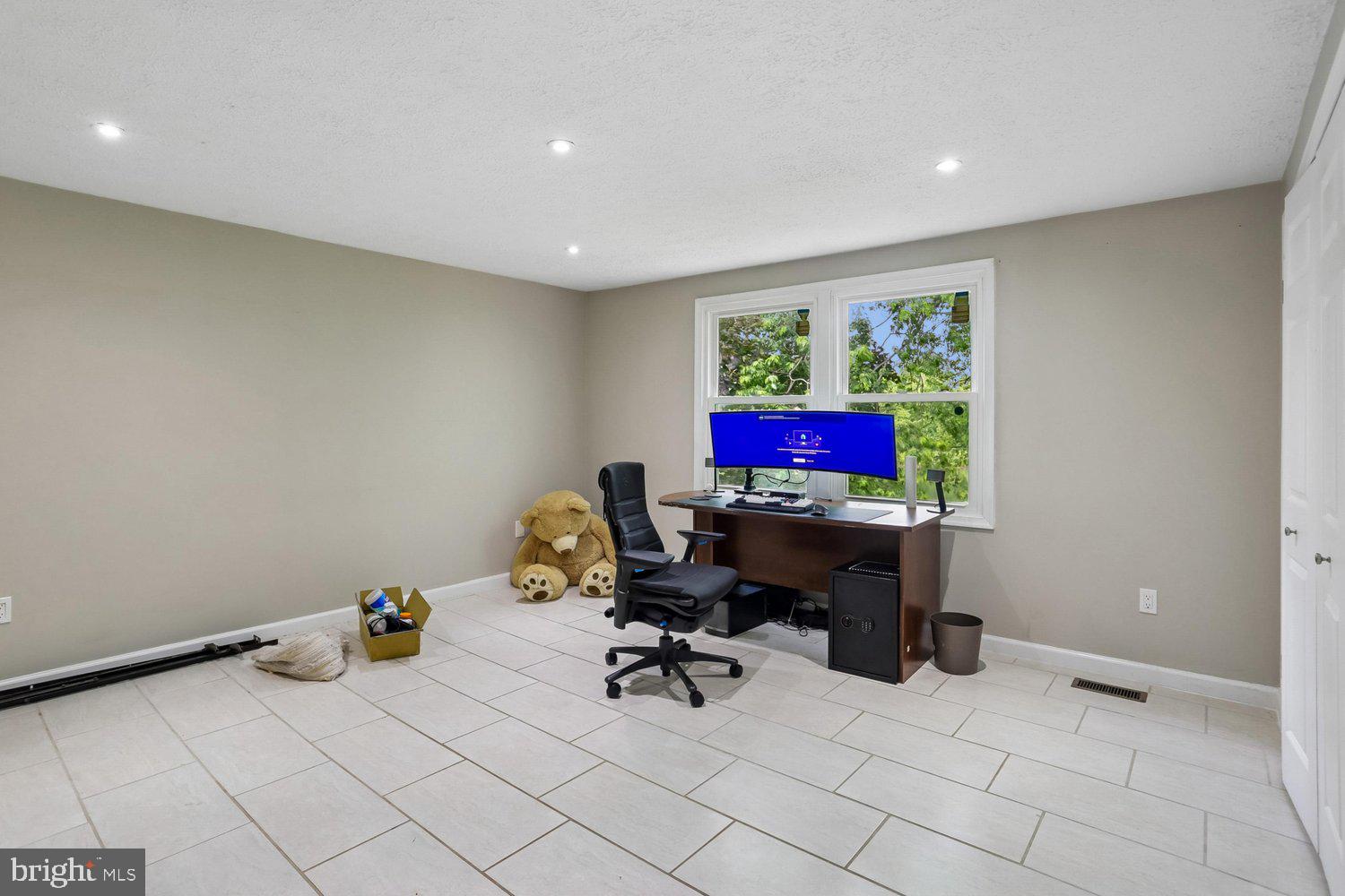 MEADOWVALE - Residential