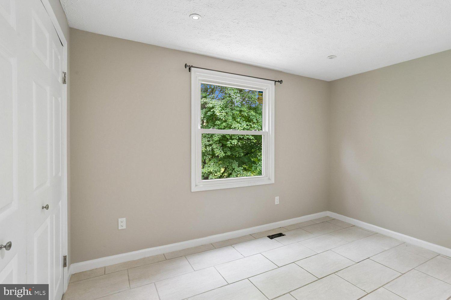 MEADOWVALE - Residential