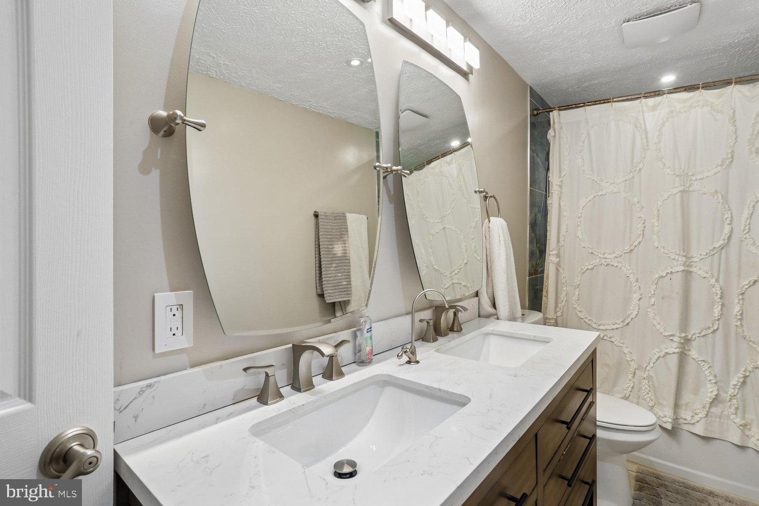 MEADOWVALE - Residential