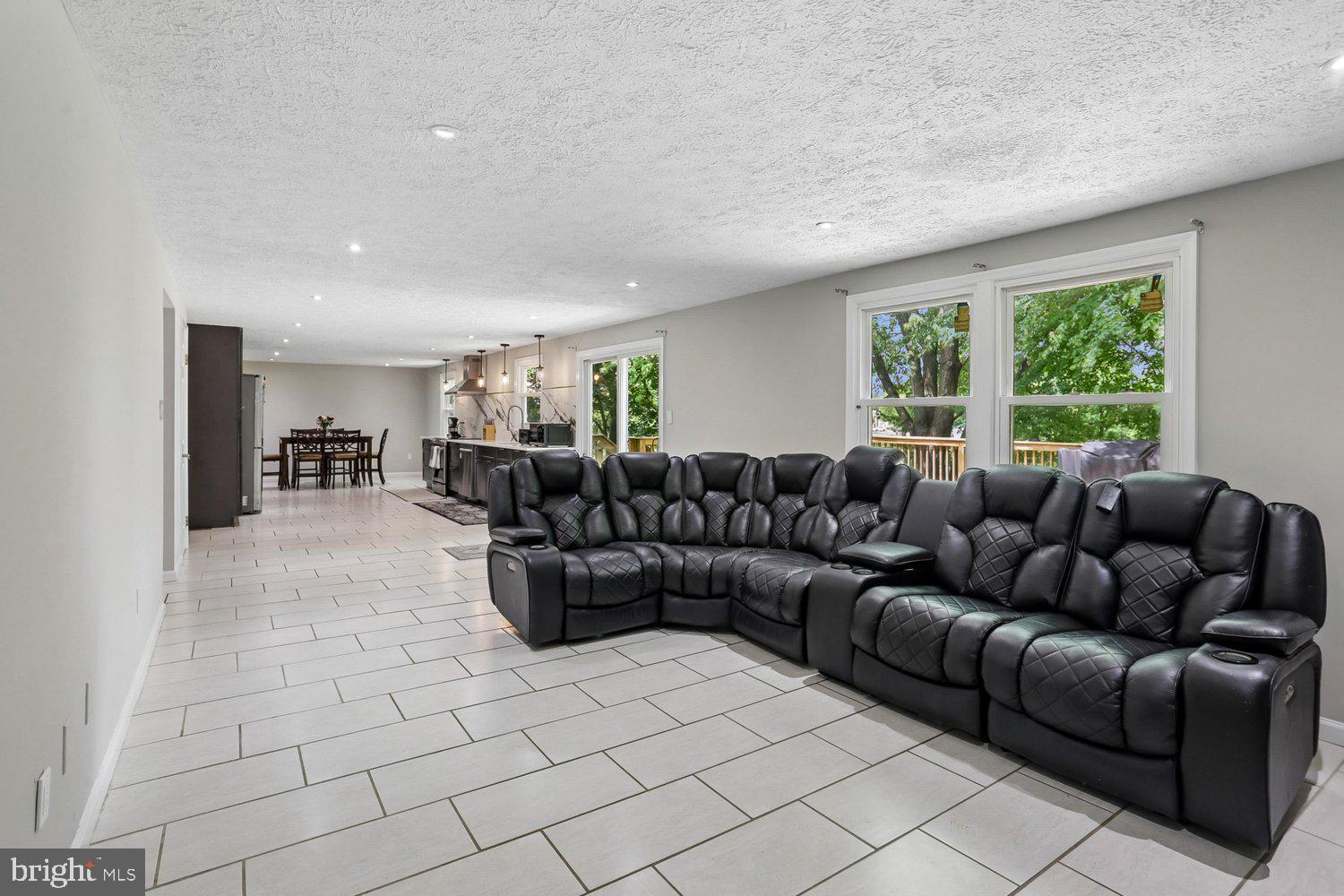 MEADOWVALE - Residential