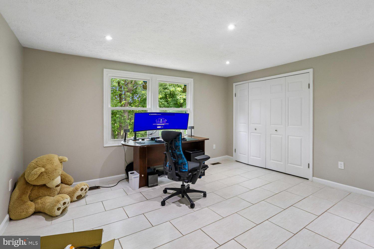 MEADOWVALE - Residential