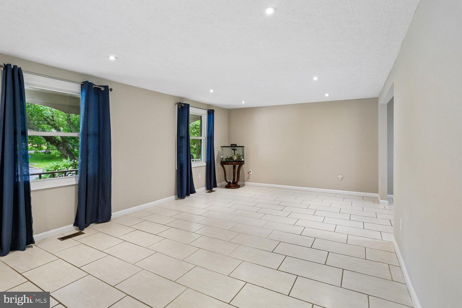 MEADOWVALE - Residential