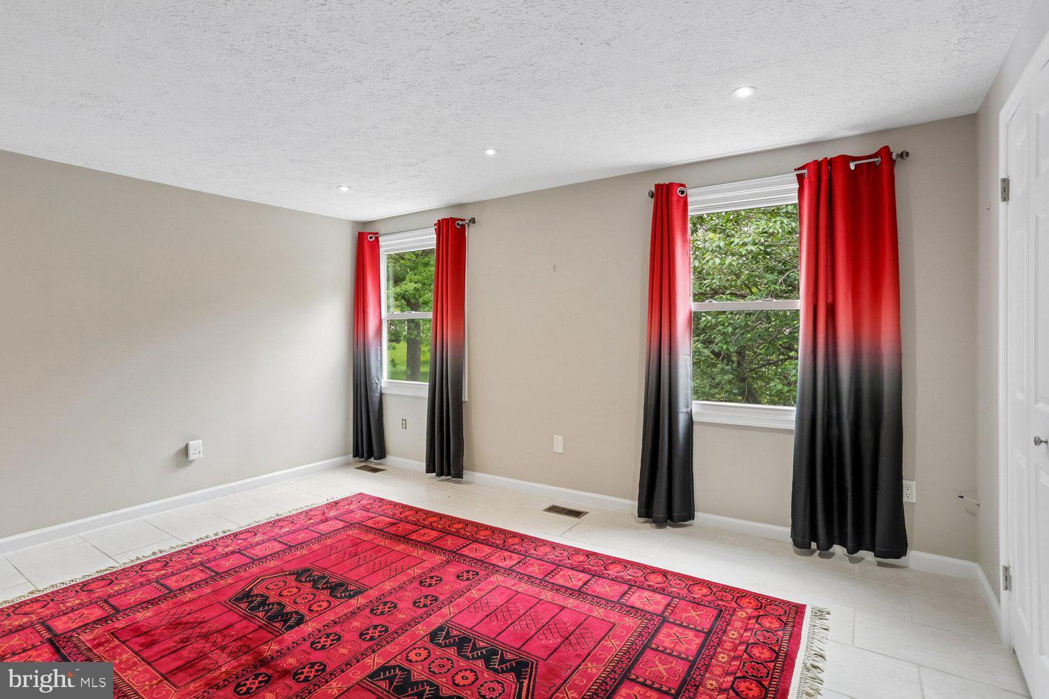 MEADOWVALE - Residential