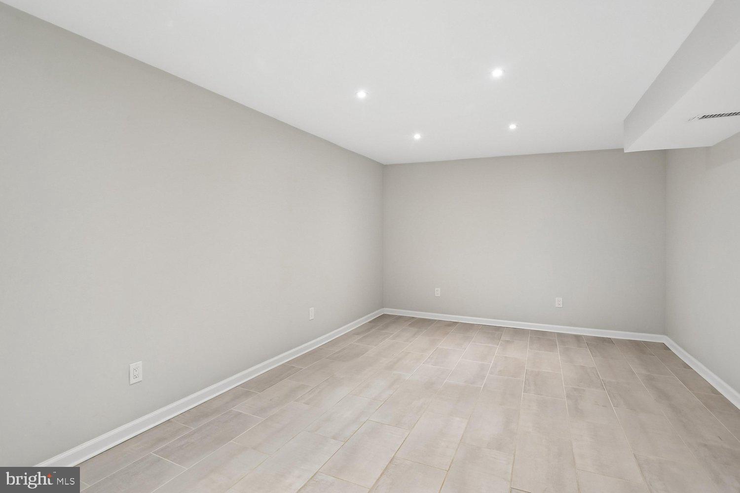 MEADOWVALE - Residential
