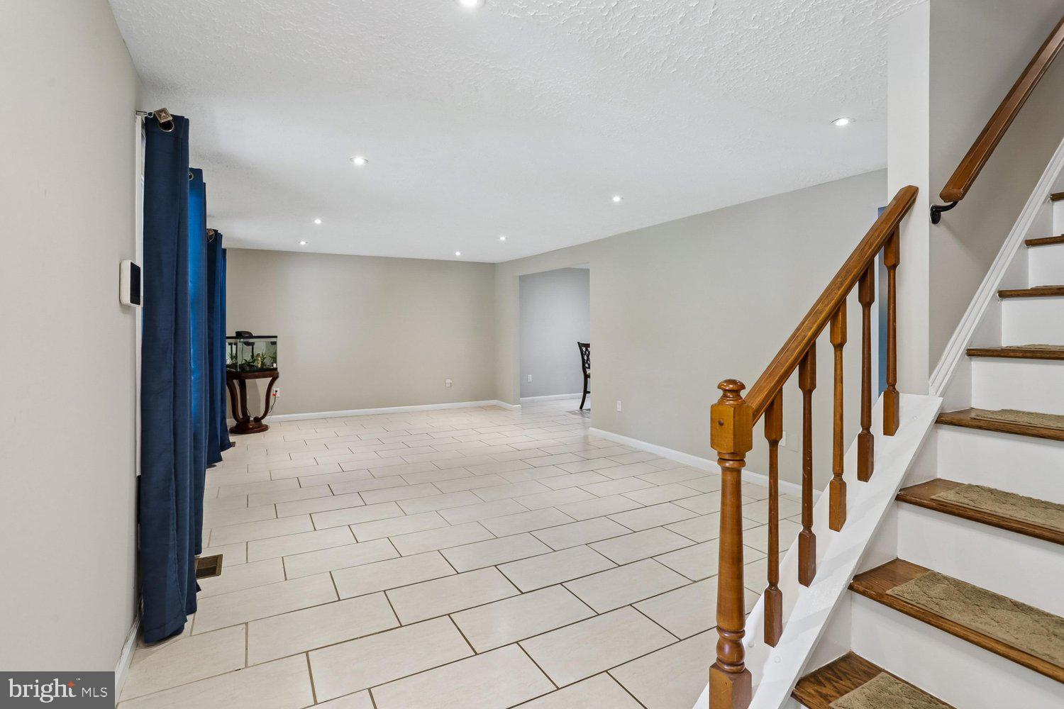 MEADOWVALE - Residential