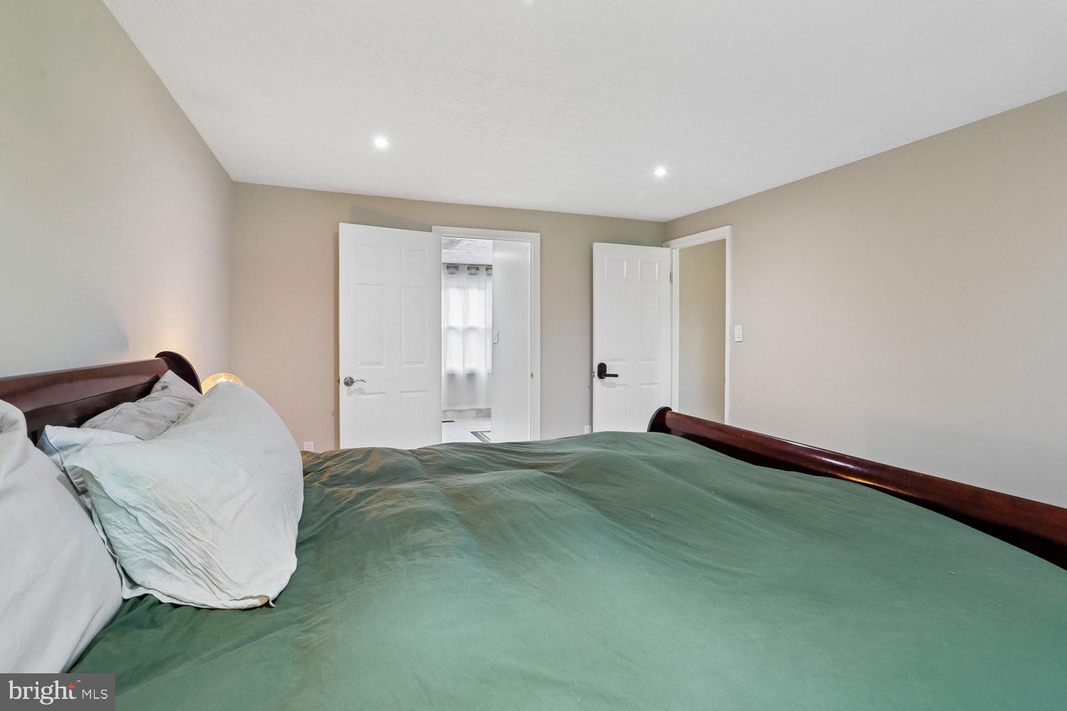 MEADOWVALE - Residential