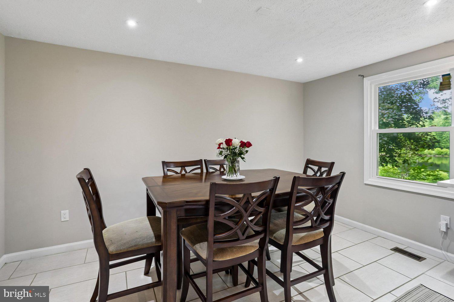 MEADOWVALE - Residential