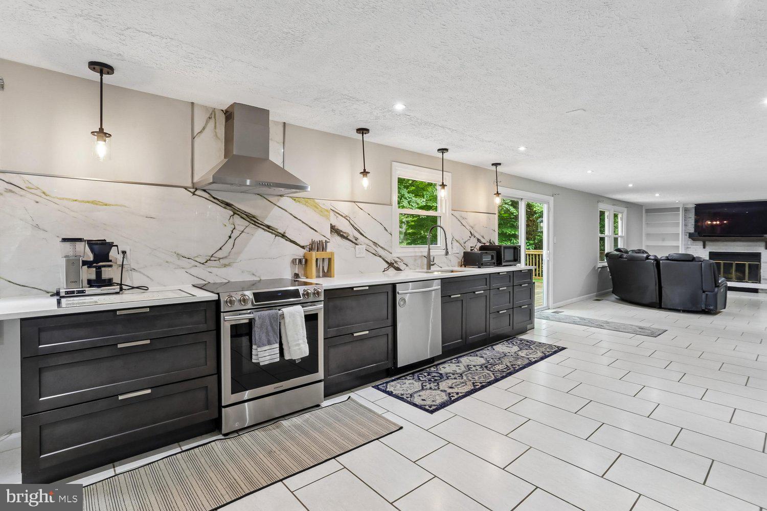 MEADOWVALE - Residential
