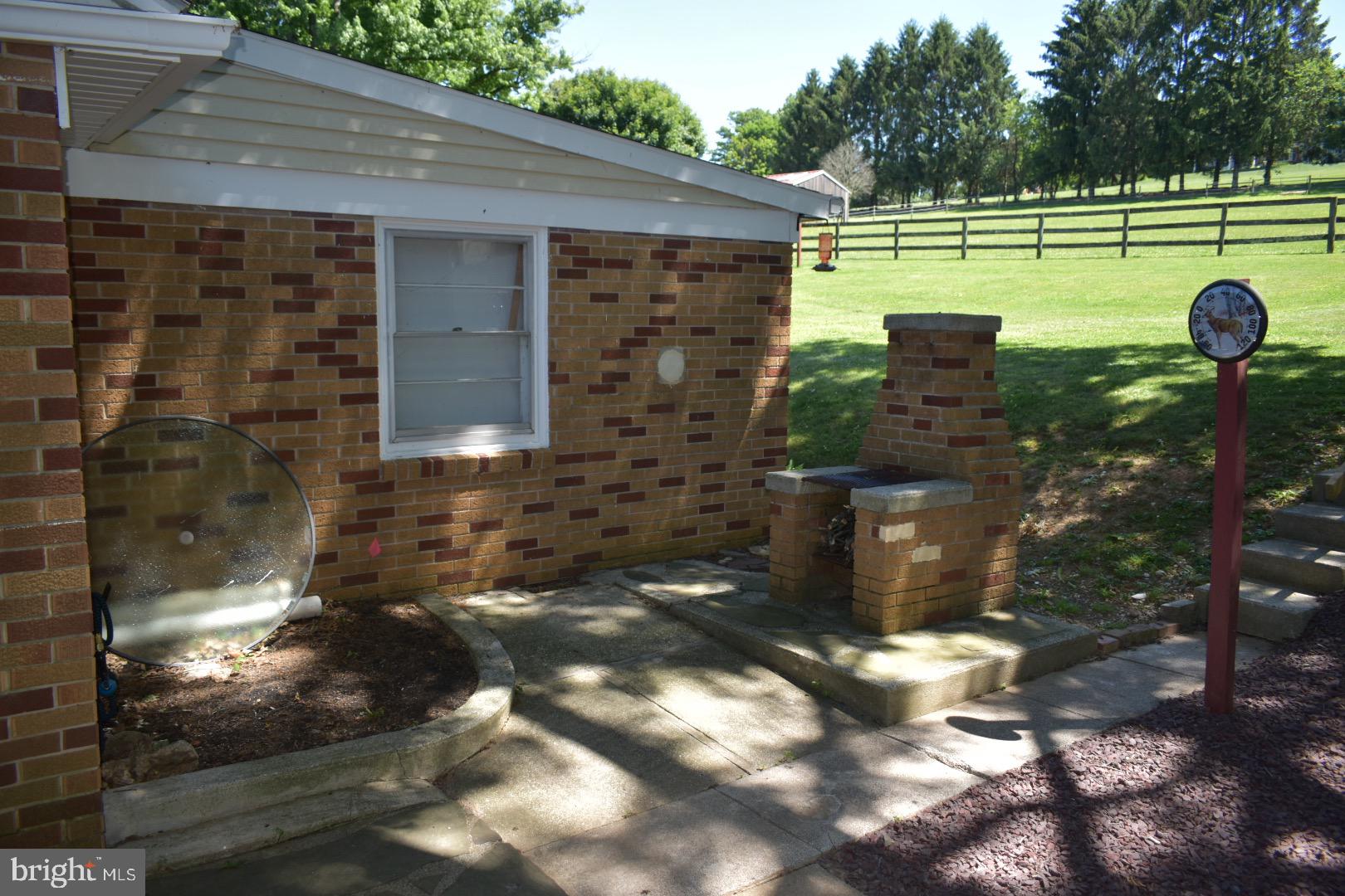 LOGANVILLE - Residential