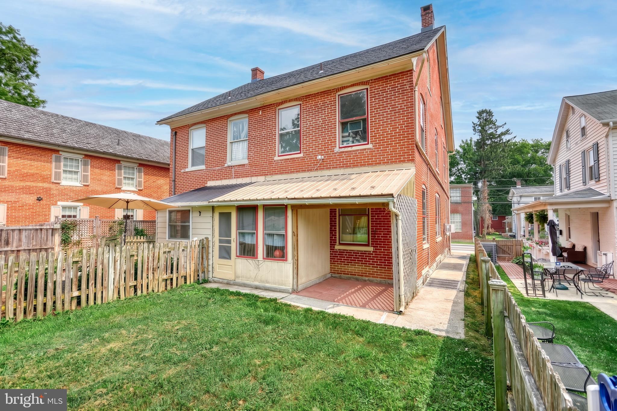 STRASBURG BOROUGH - Residential