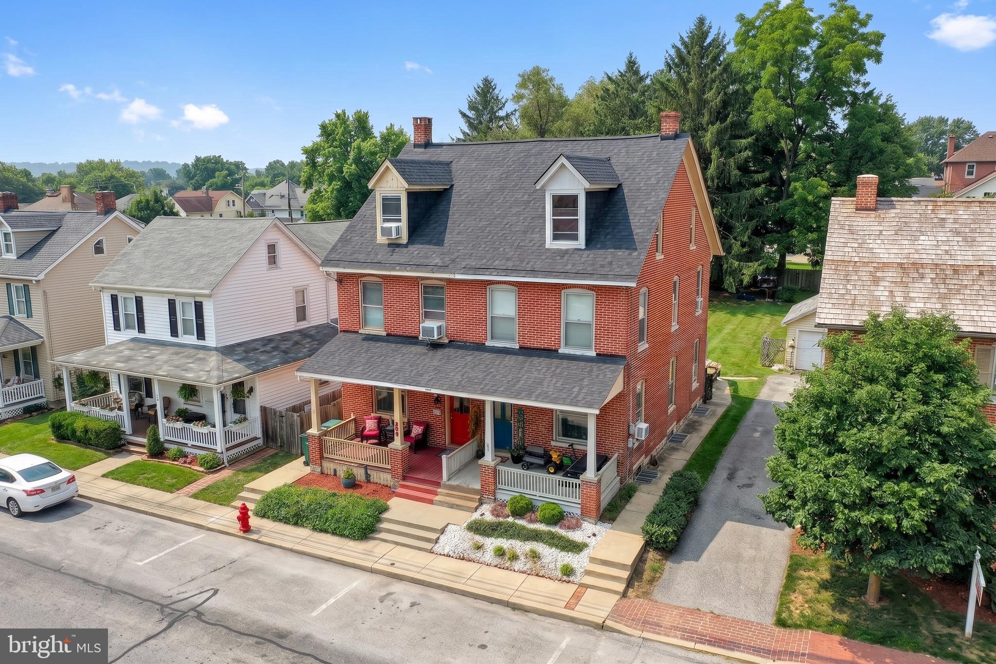 STRASBURG BOROUGH - Residential