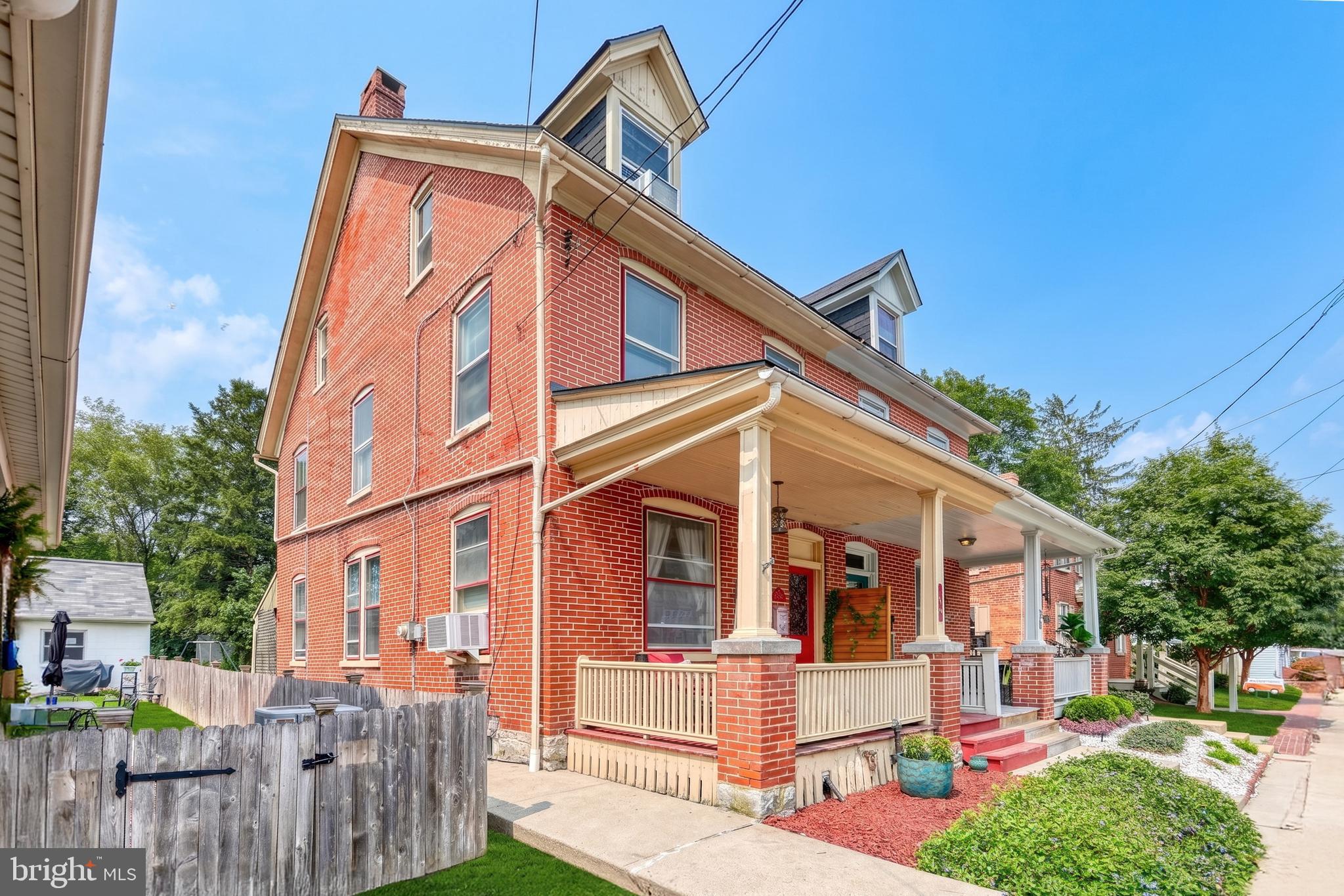 STRASBURG BOROUGH - Residential