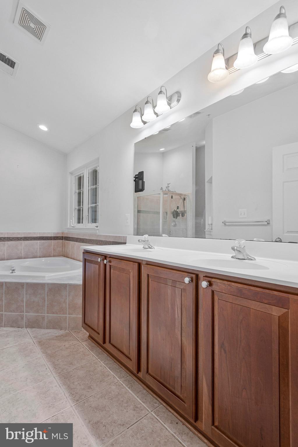 CHARLES CROSSING - Residential