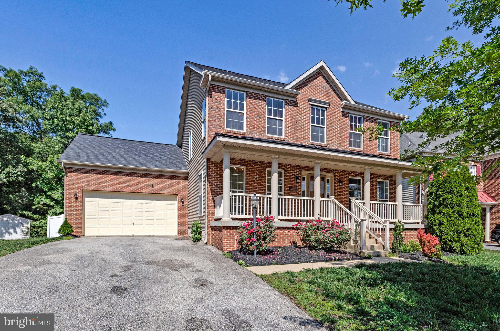 CHARLES CROSSING - Residential