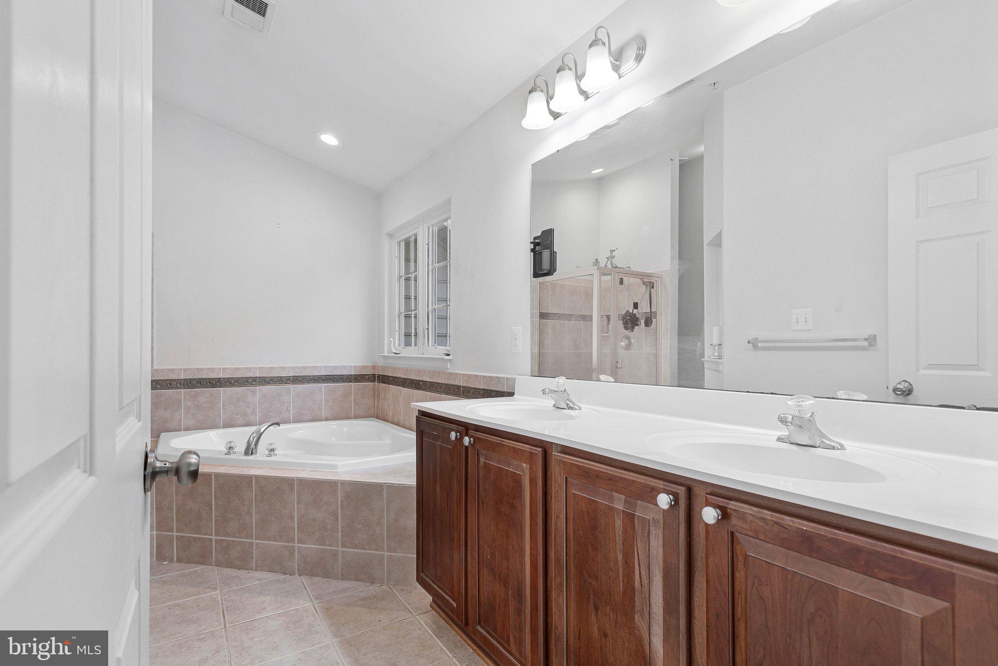 CHARLES CROSSING - Residential