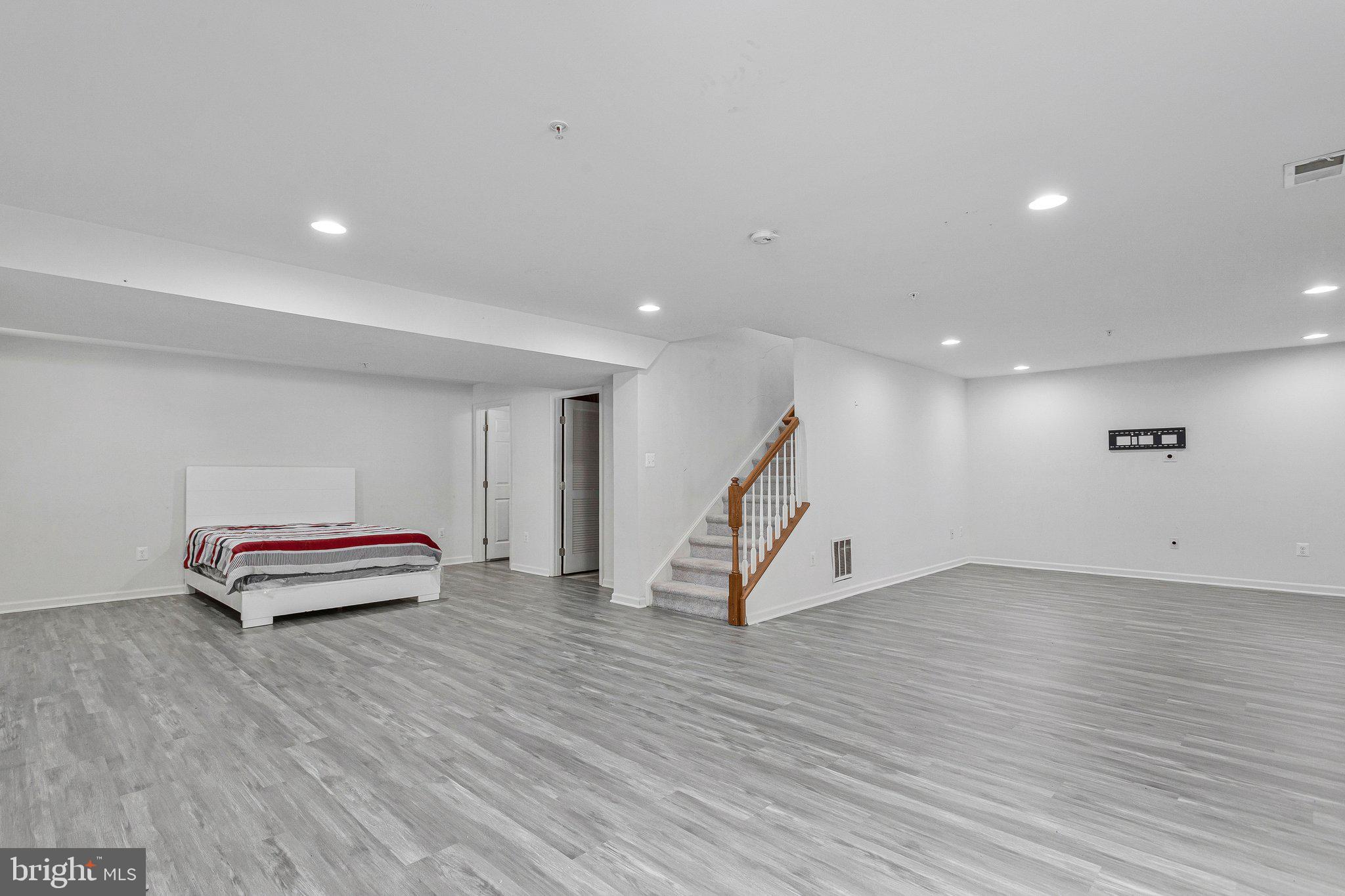 CHARLES CROSSING - Residential