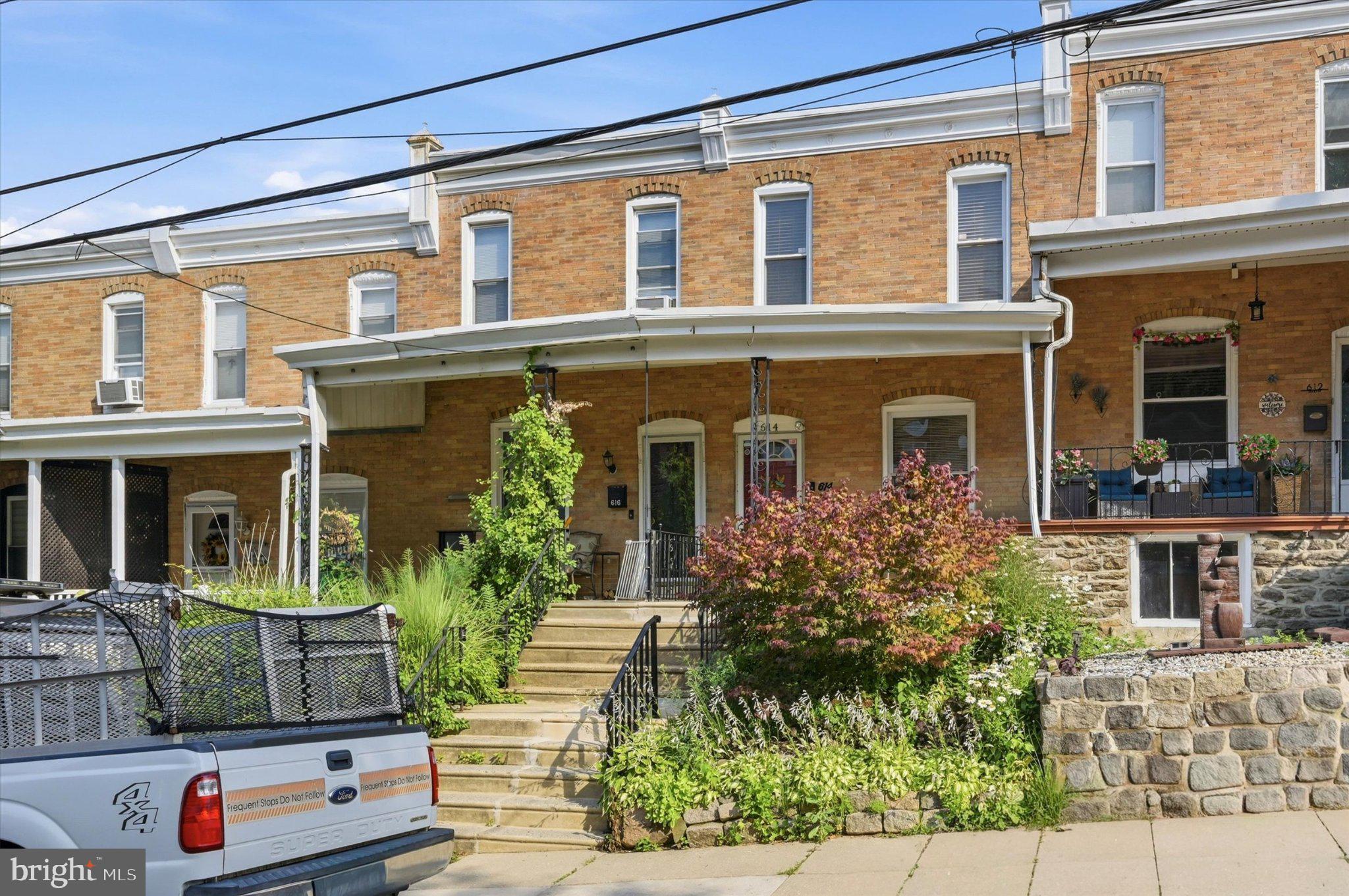 ROXBOROUGH - Residential
