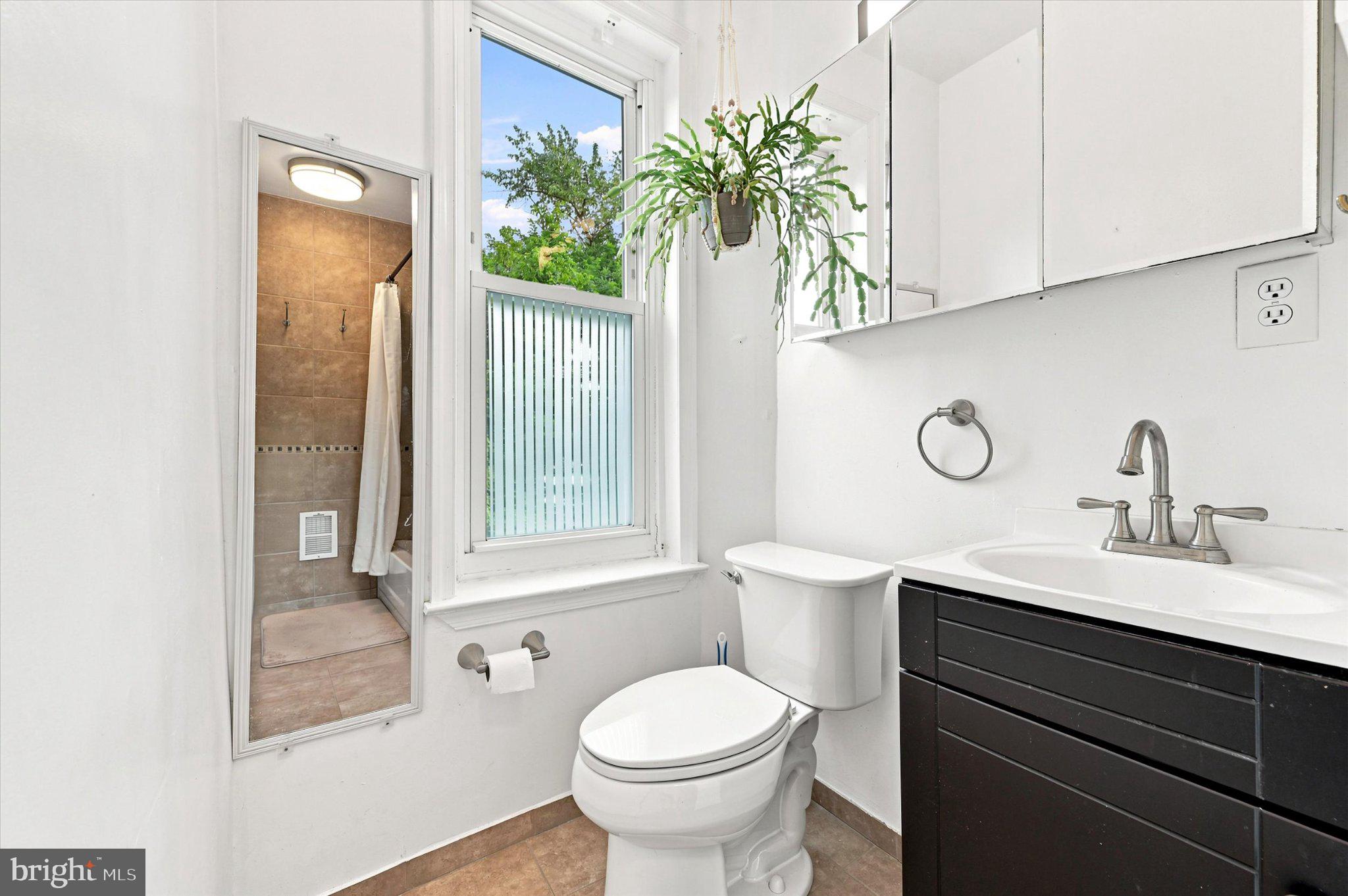 ROXBOROUGH - Residential