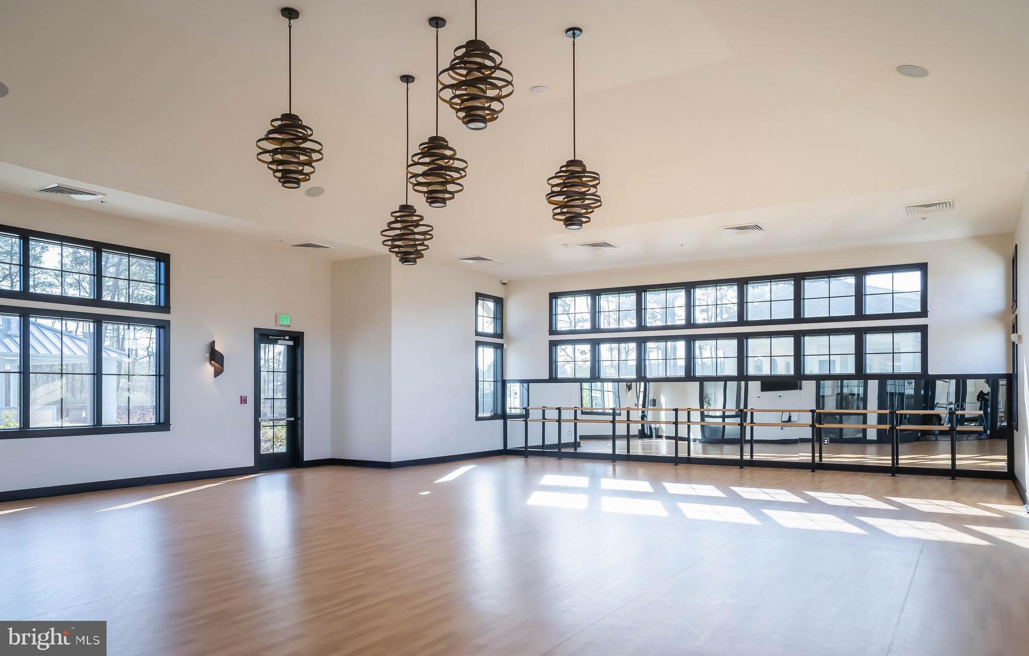 BAY FOREST CLUB - Residential