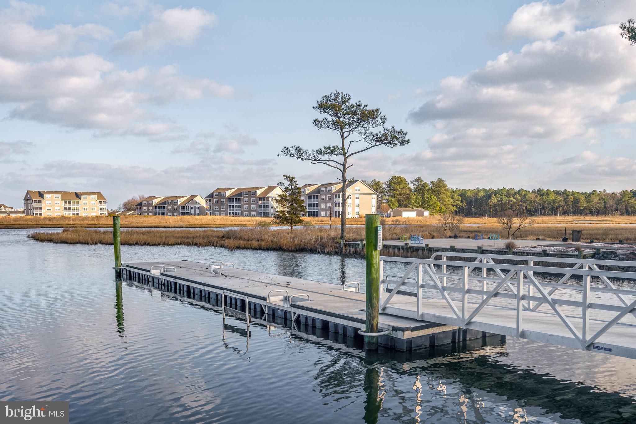 BAY FOREST CLUB - Residential