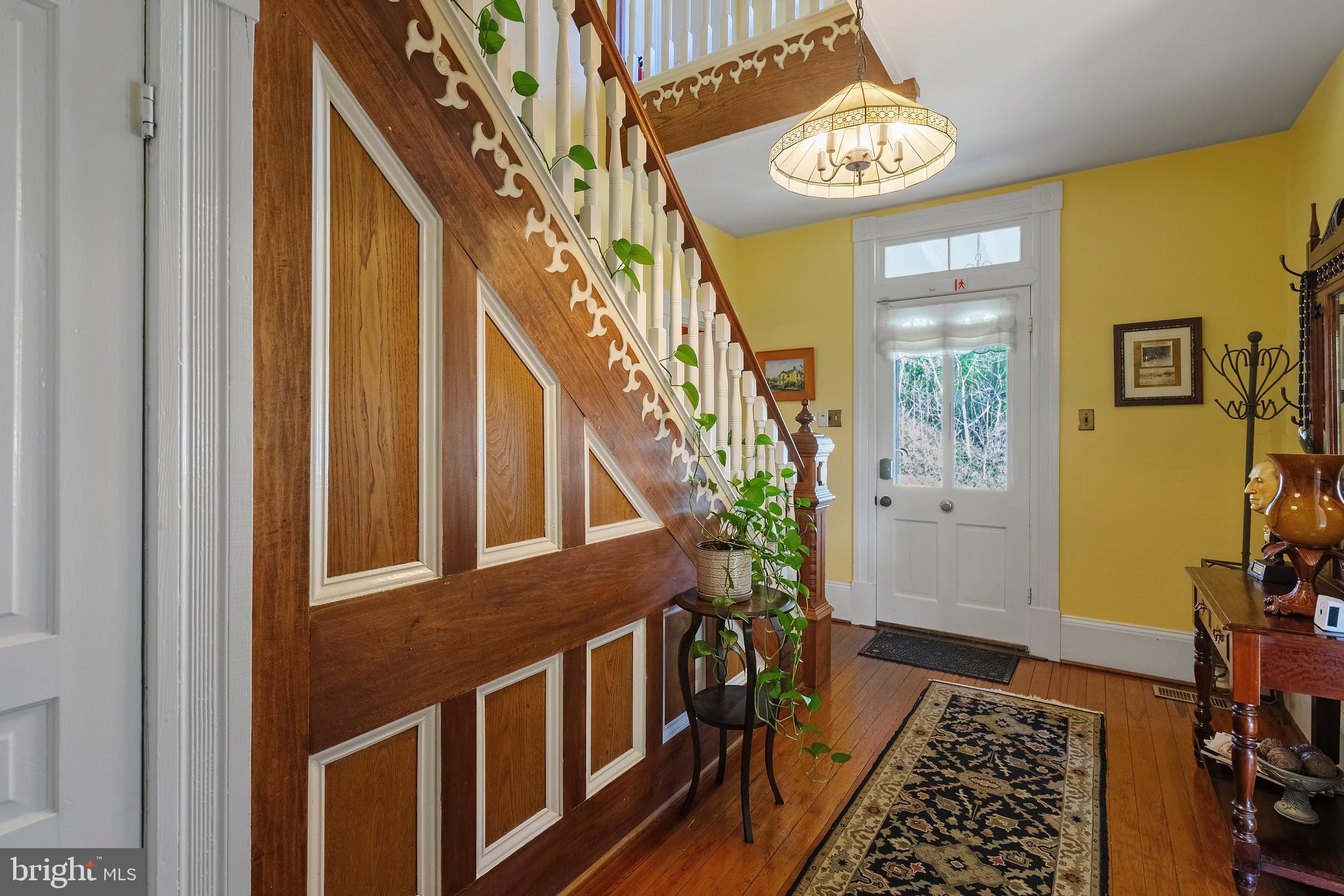 WASHINGTON VIRGINIA - Residential