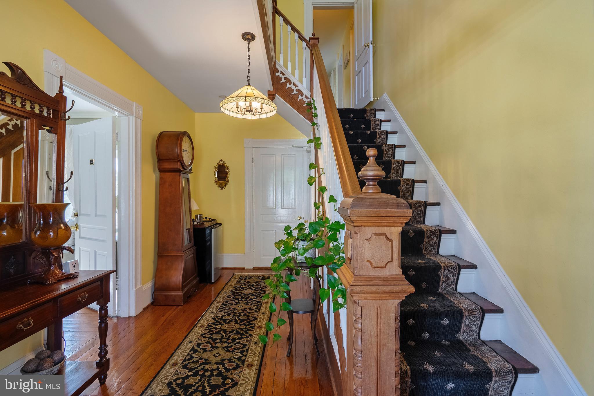 WASHINGTON VIRGINIA - Residential