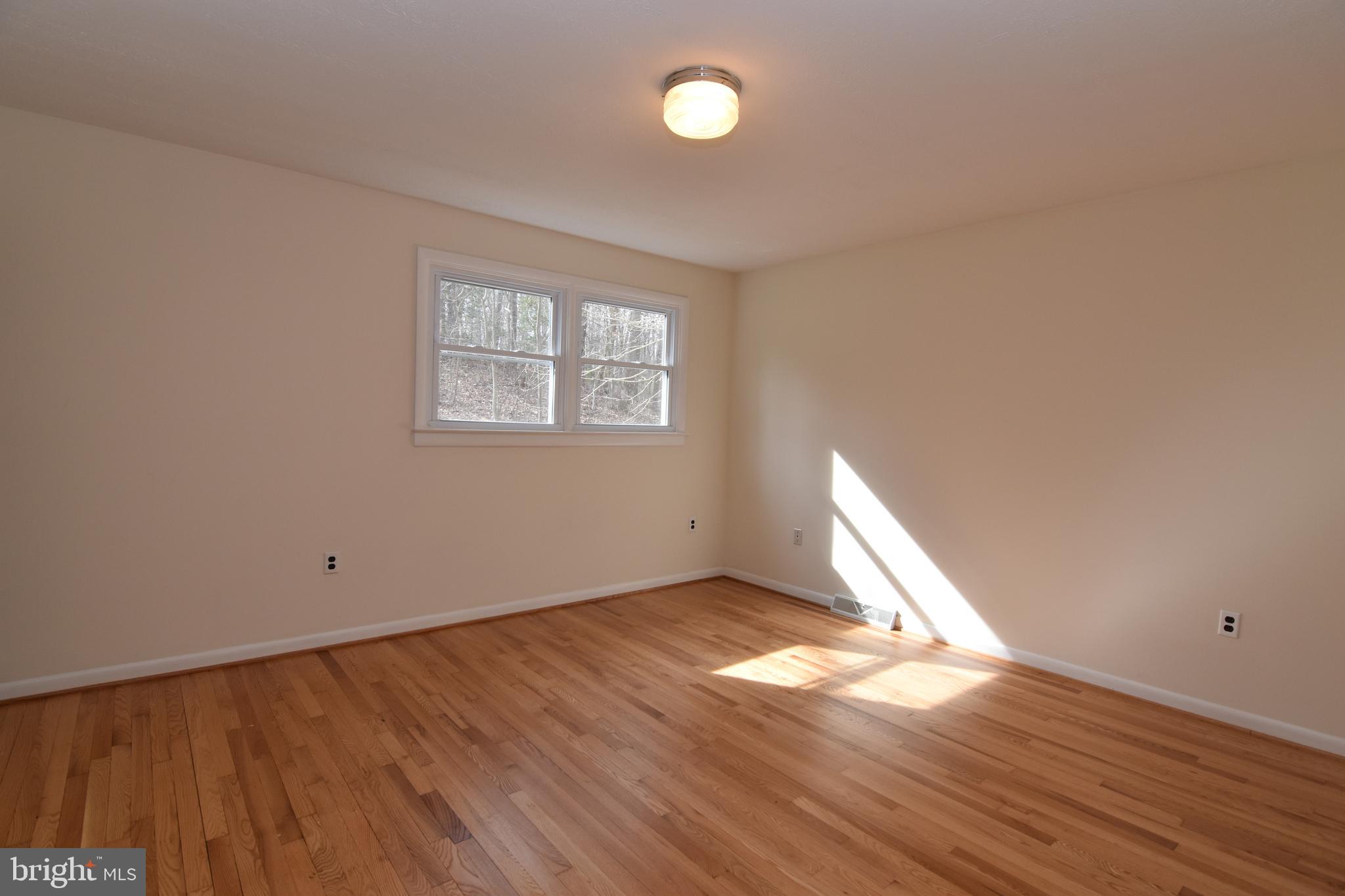 BEVERLY ESTATES - Residential