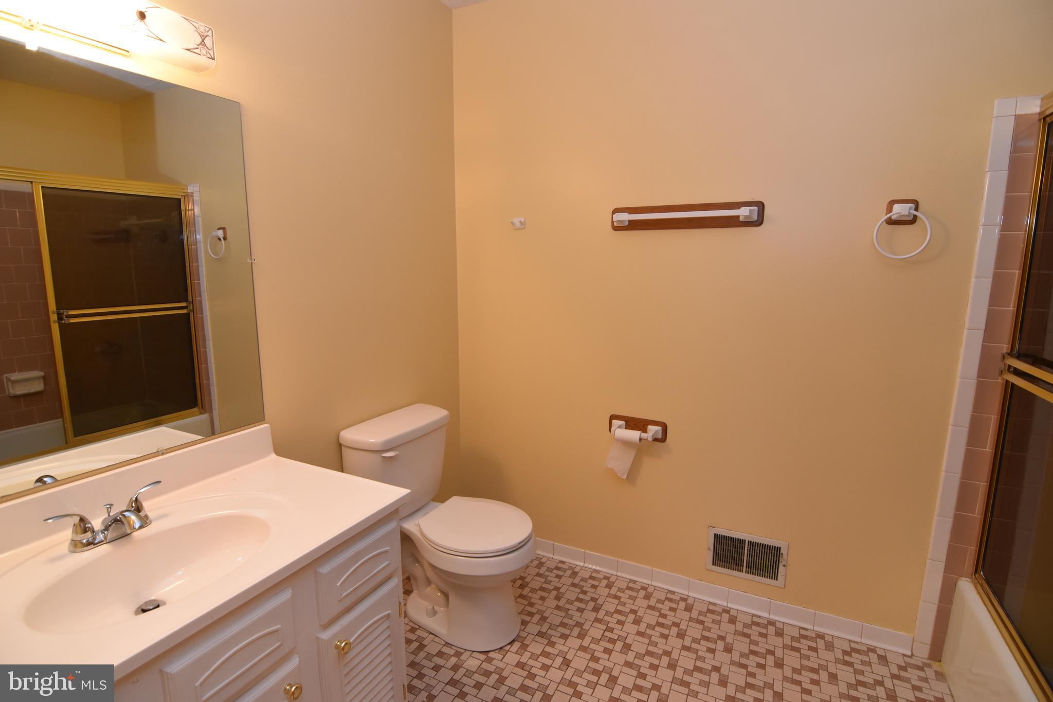 BEVERLY ESTATES - Residential