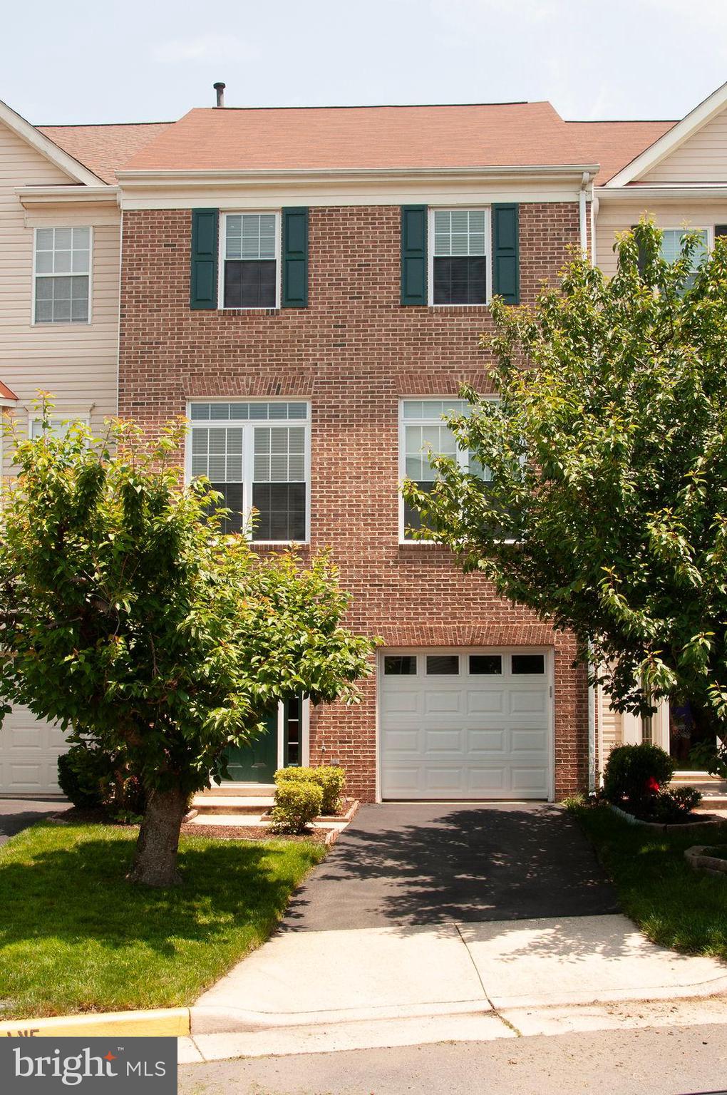 CROSSROADS MANOR - Residential Lease