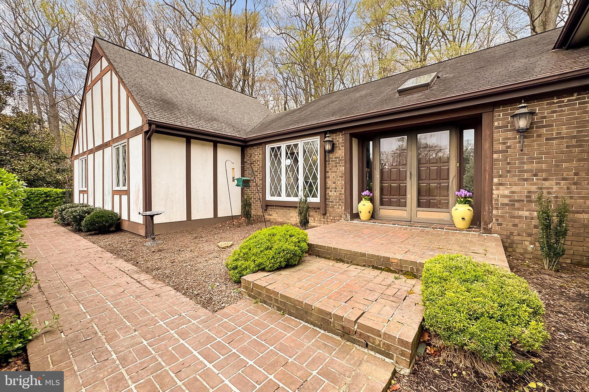 CLOVERLEAF FARM ESTATES - Residential