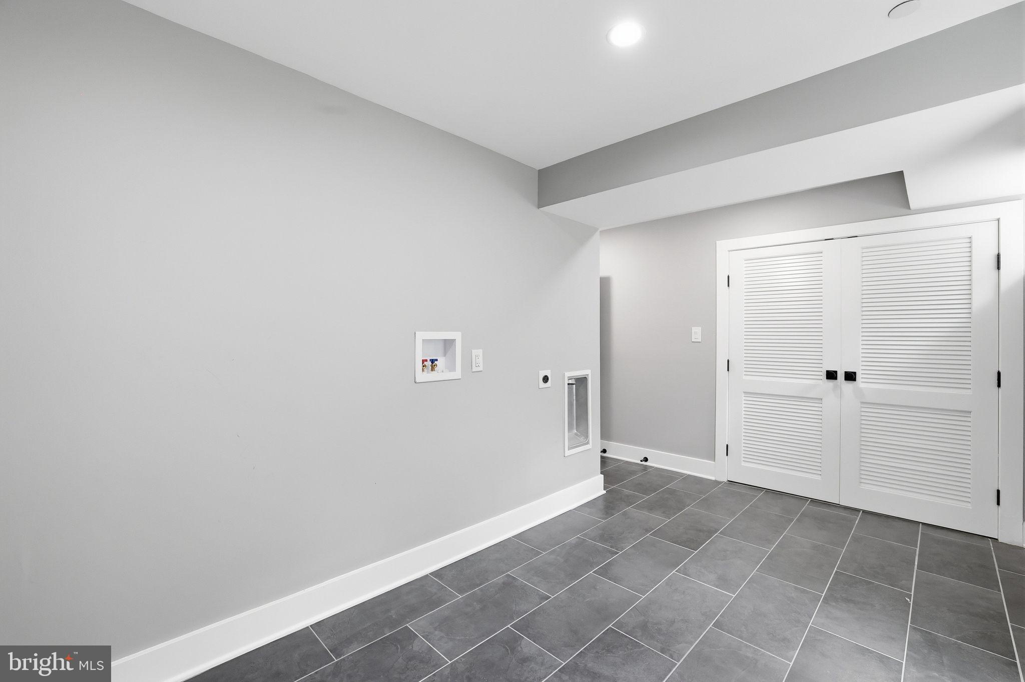 PINEHURST VILLAGE - Residential