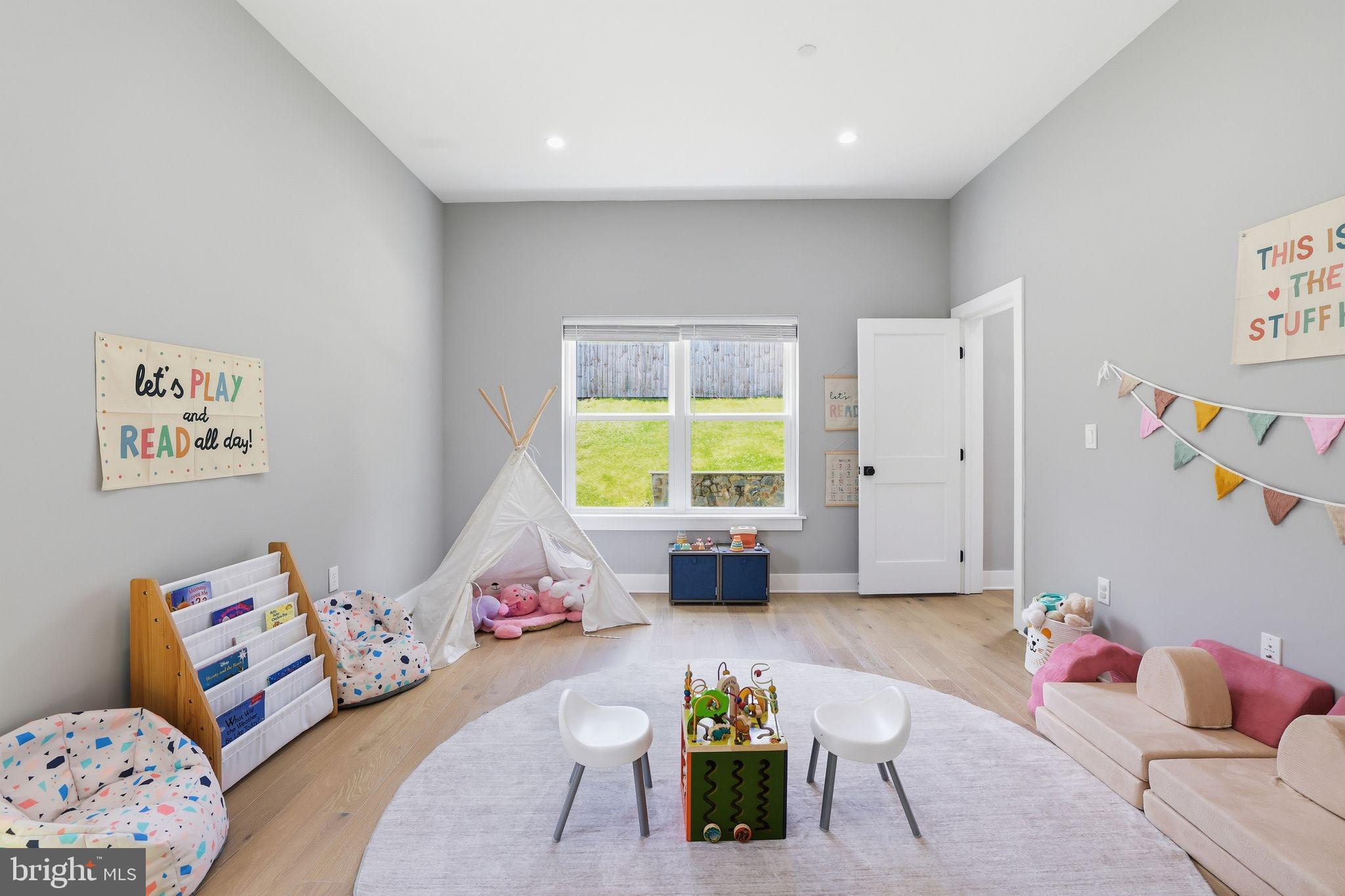 PINEHURST VILLAGE - Residential