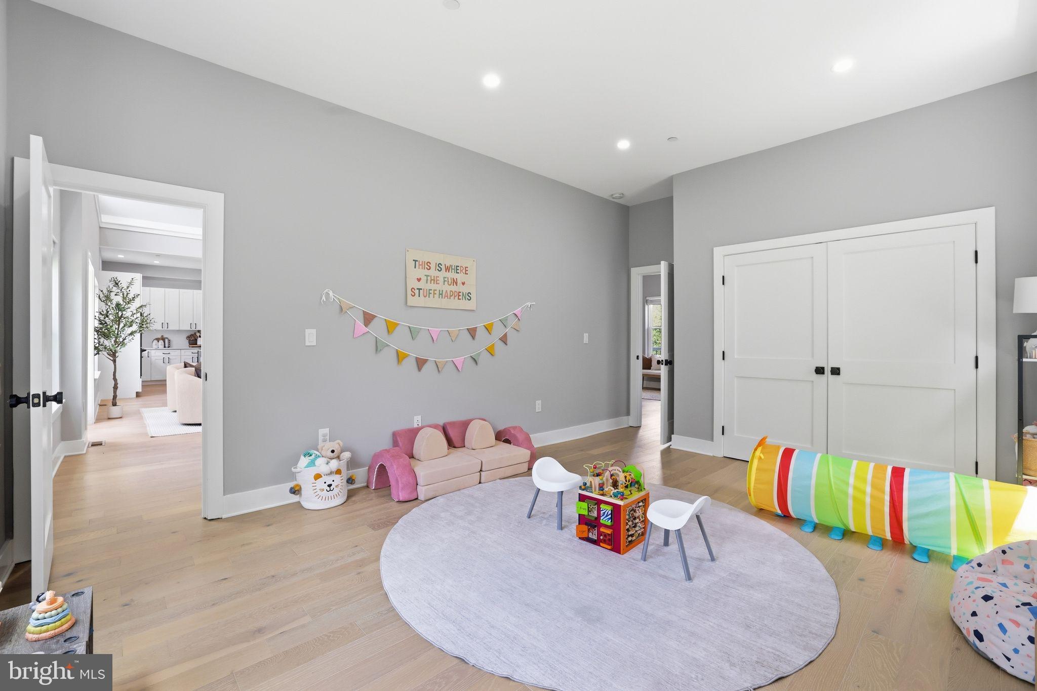 PINEHURST VILLAGE - Residential