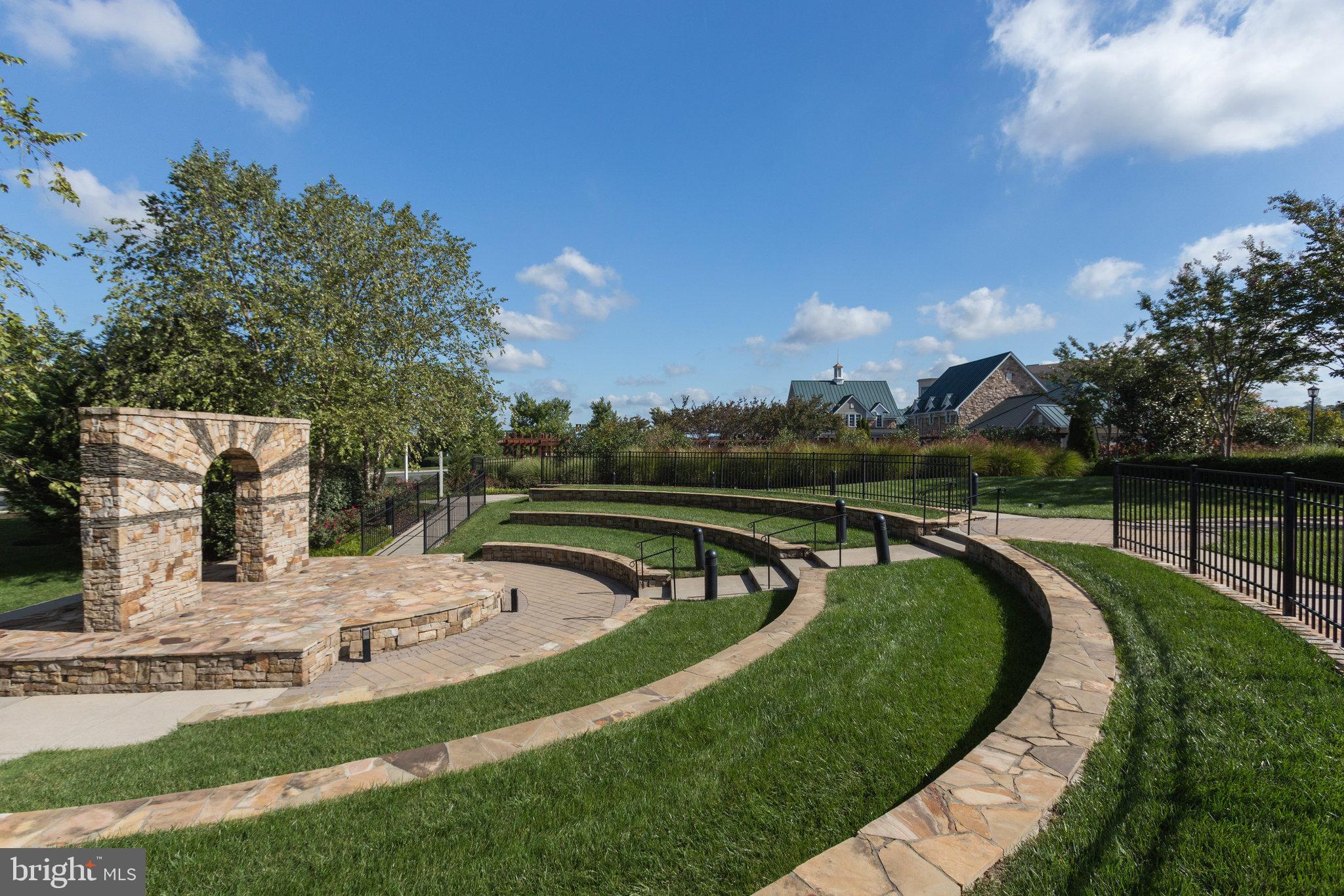 STONE RIDGE - Residential