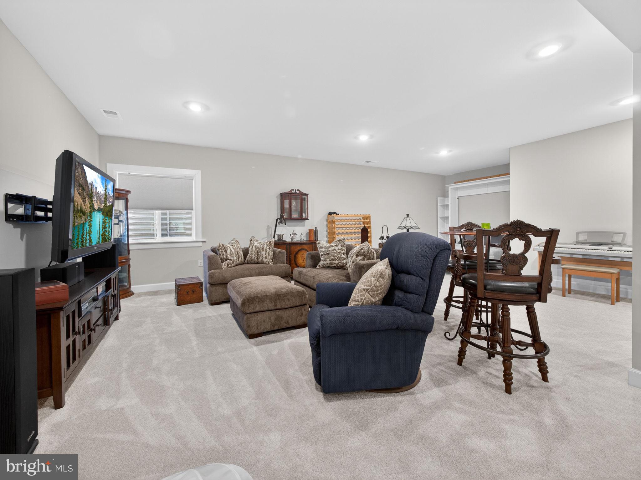 MAYFIELD - Residential