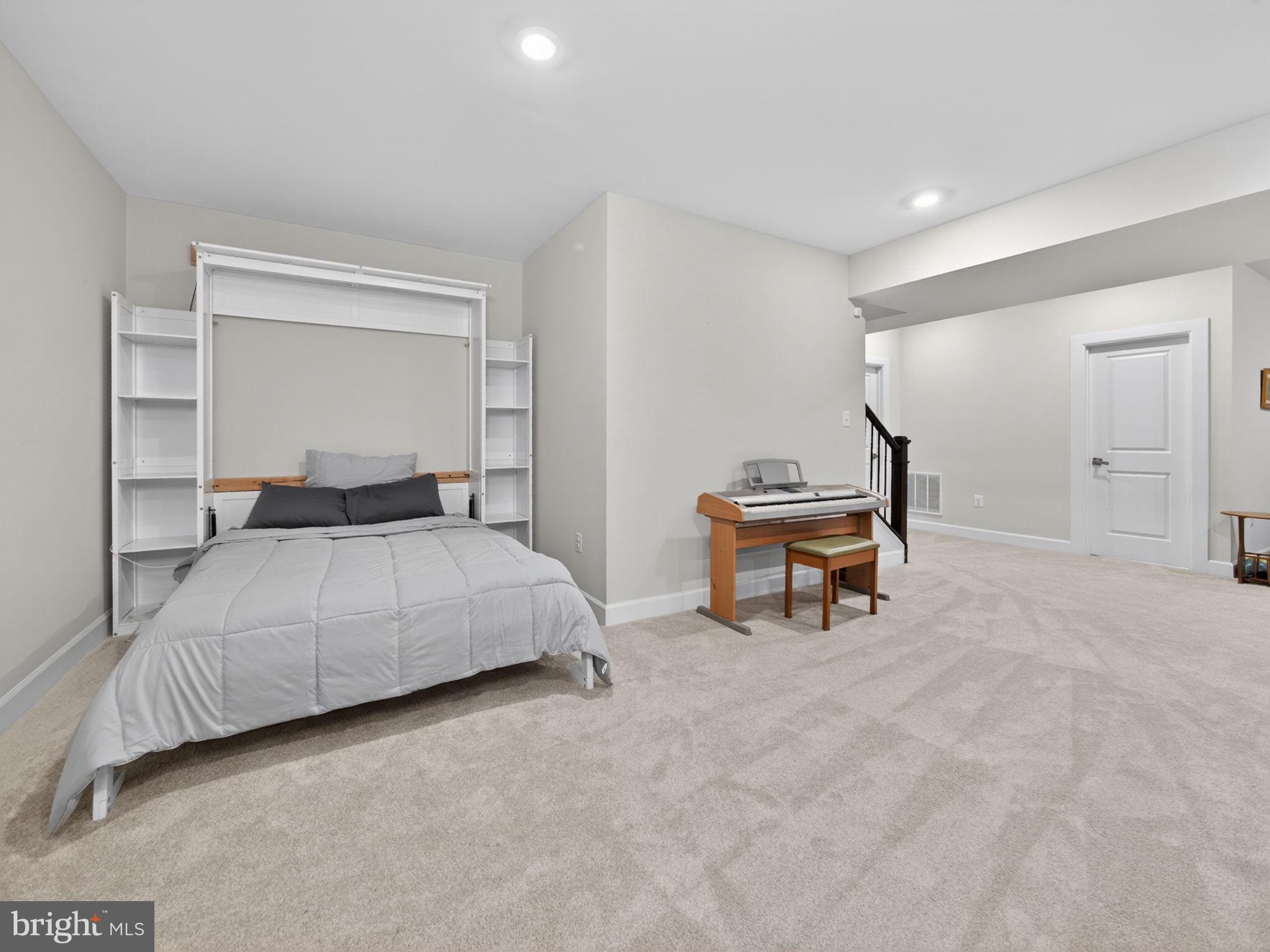 MAYFIELD - Residential