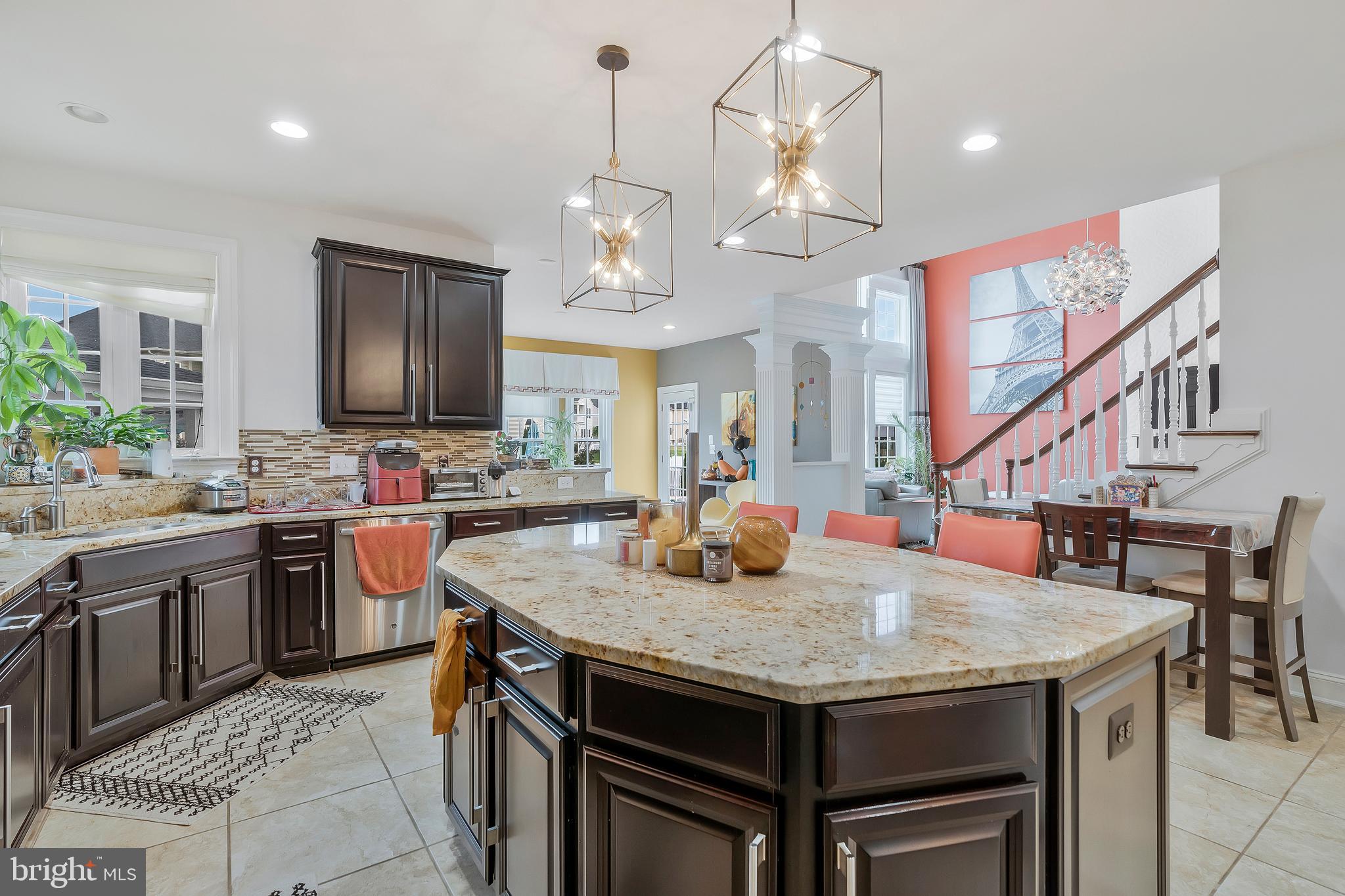 STONEGATE - Residential