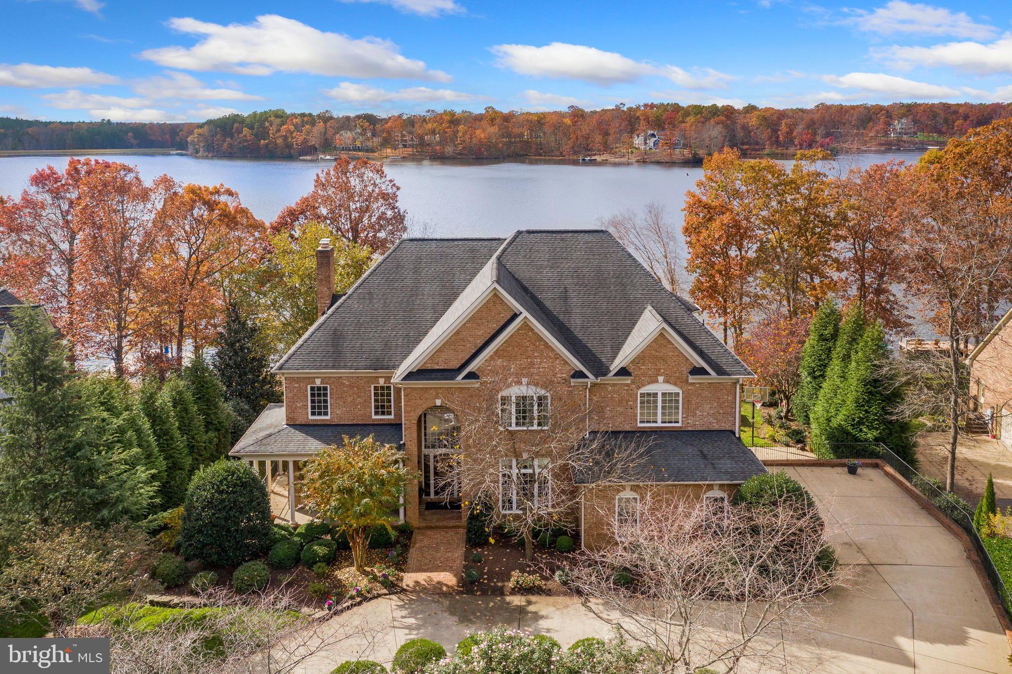FAWN LAKE - Residential
