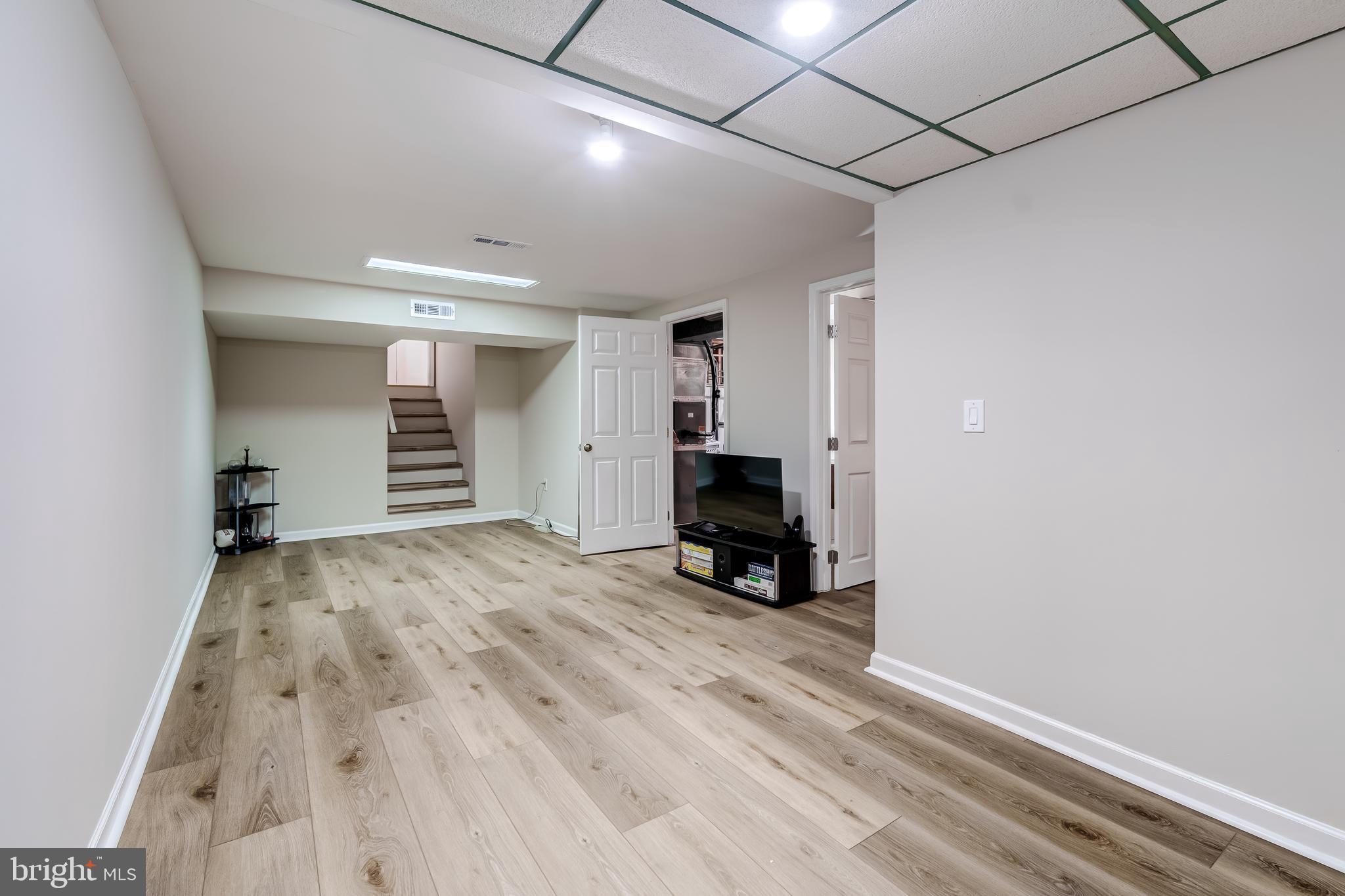 KINGS PARK WEST - Residential
