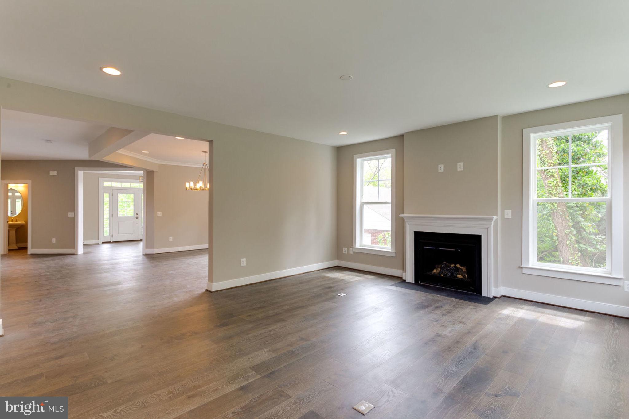 TUCKAHOE VILLAGE - Residential