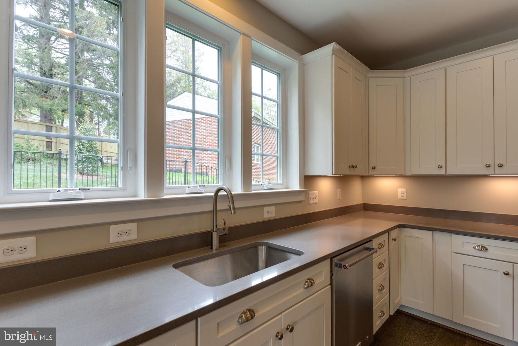 TUCKAHOE VILLAGE - Residential