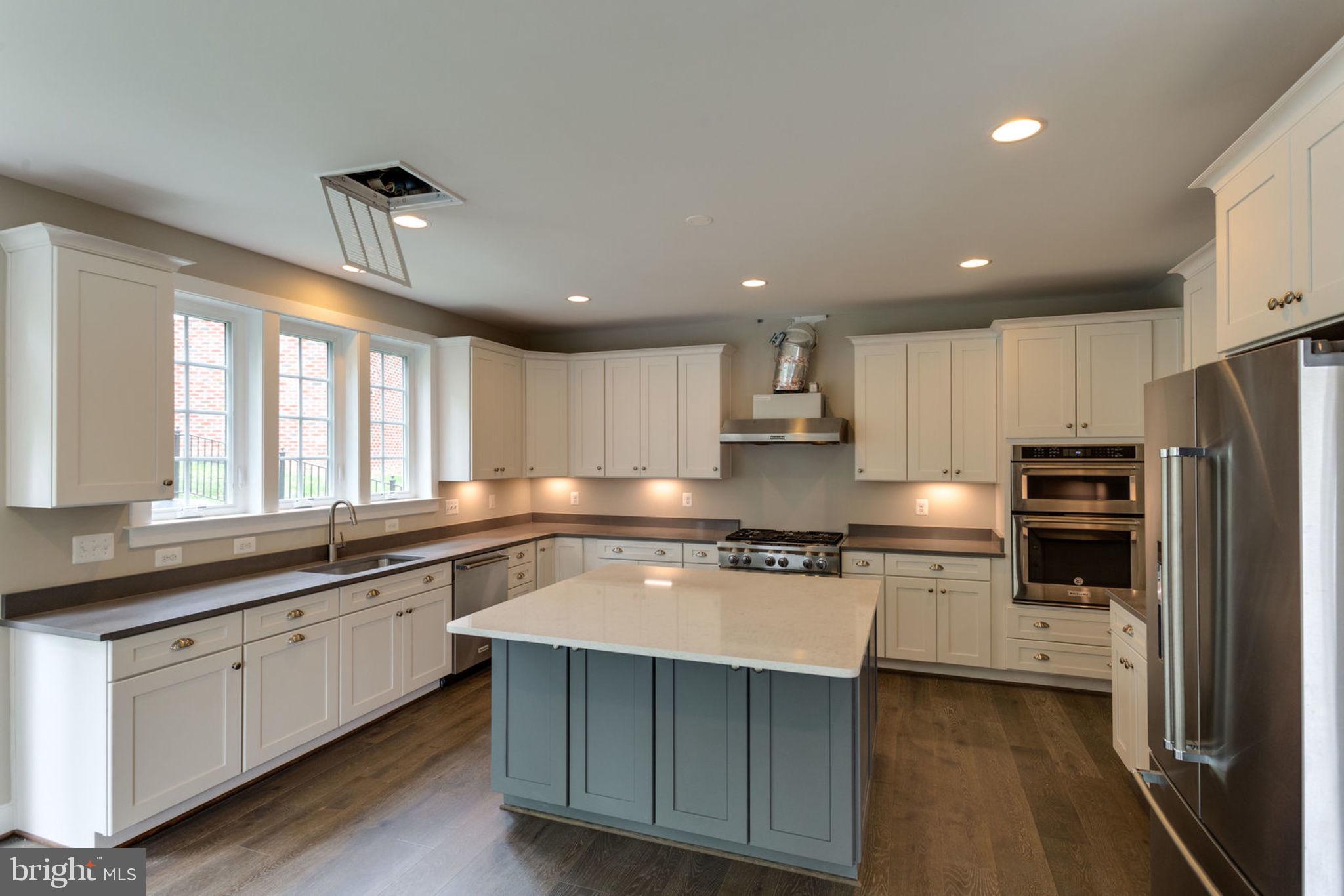 TUCKAHOE VILLAGE - Residential