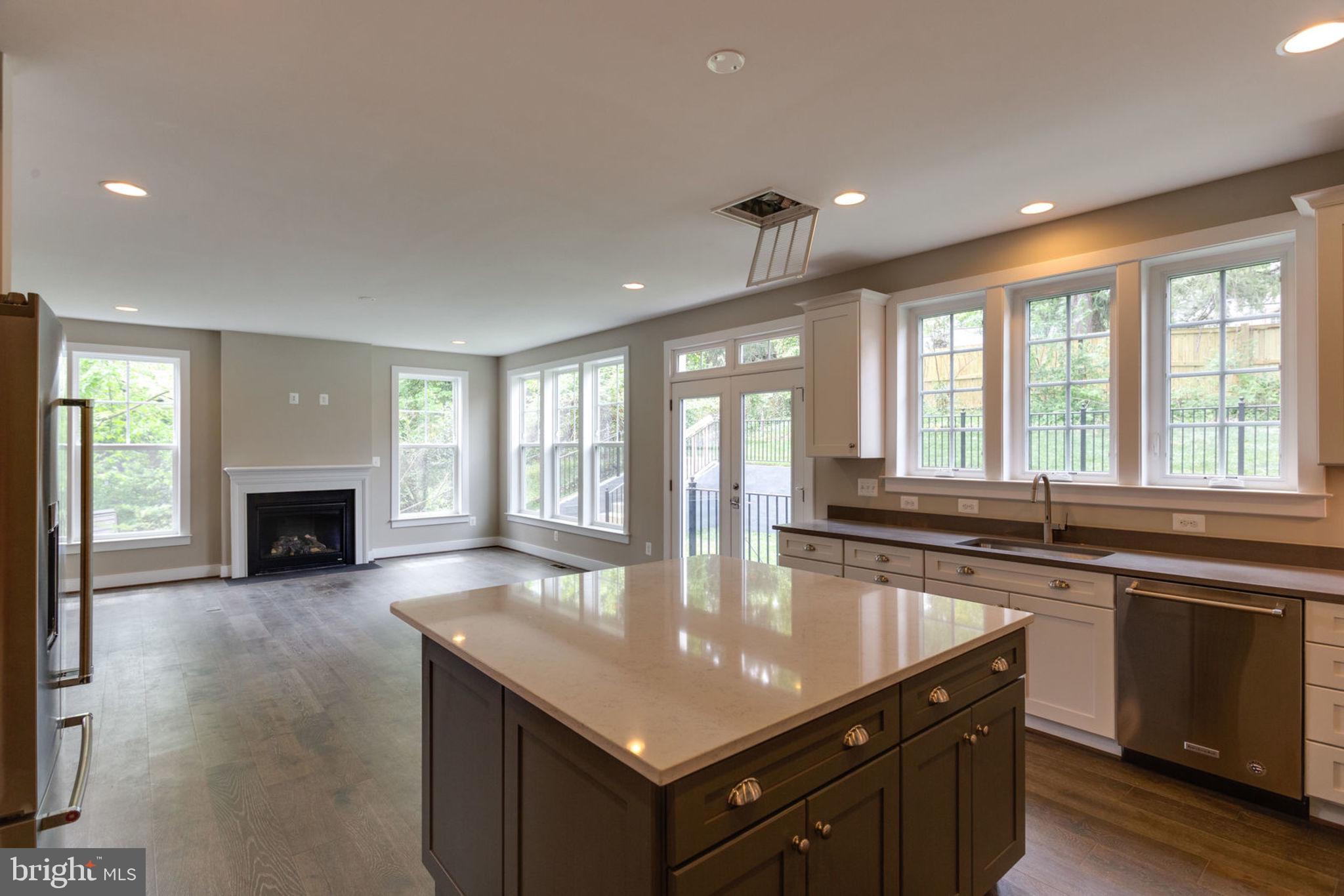 TUCKAHOE VILLAGE - Residential