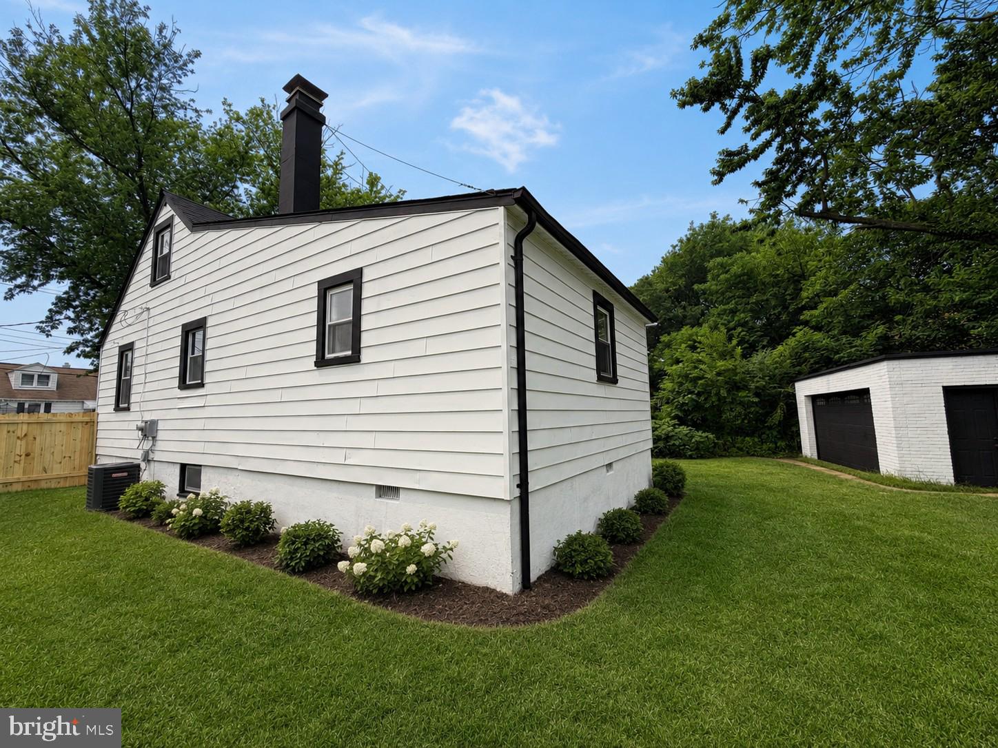 FAIRLAWN - Residential