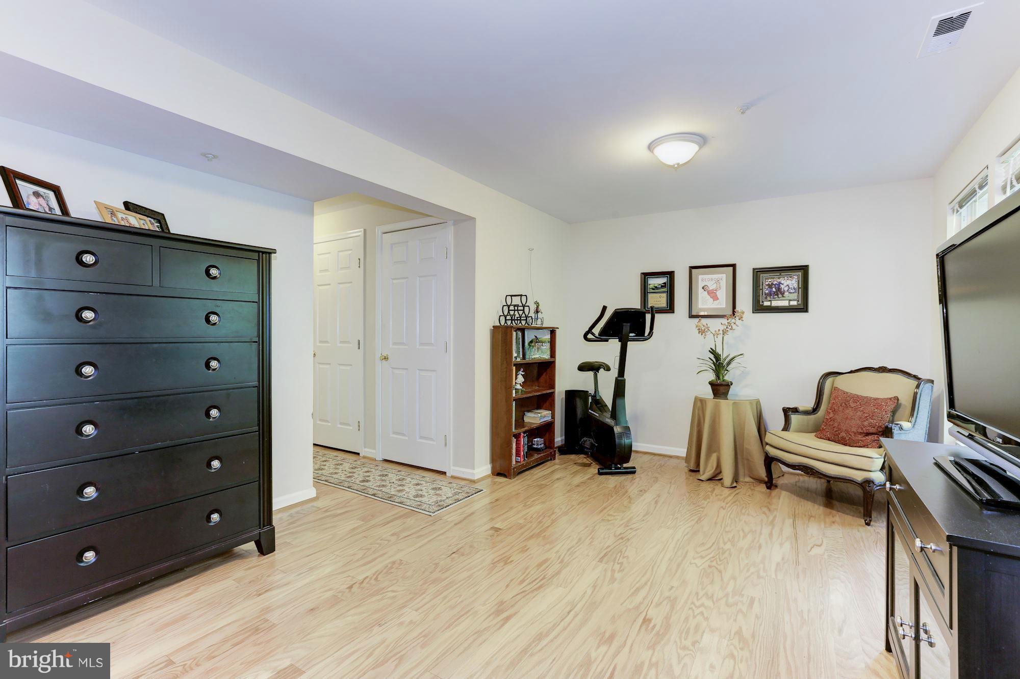 JAMES CREEK - Residential