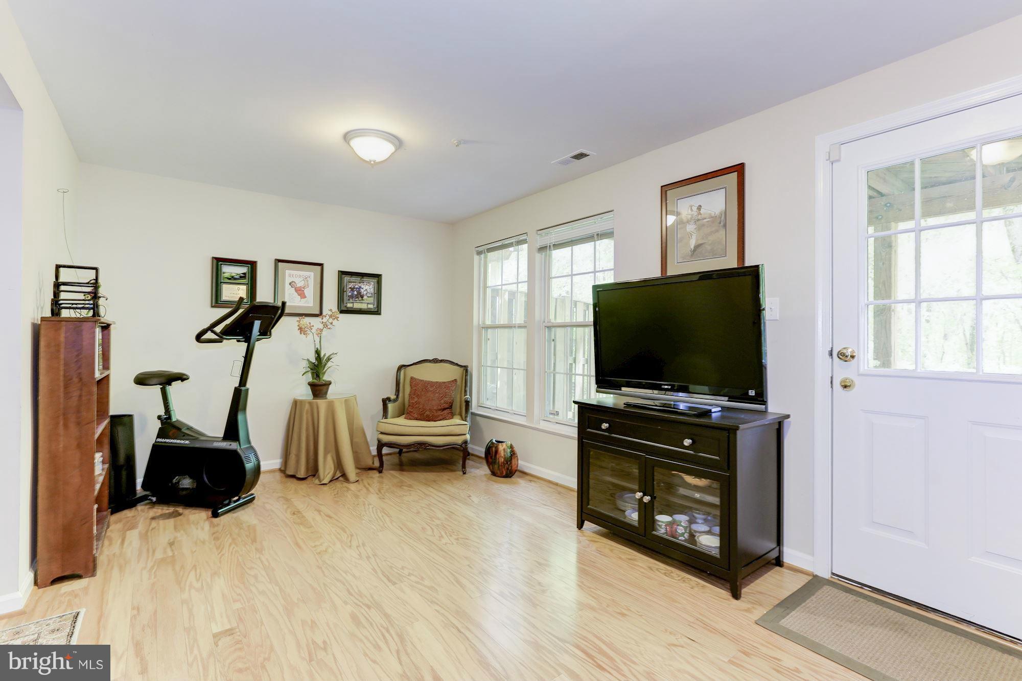 JAMES CREEK - Residential