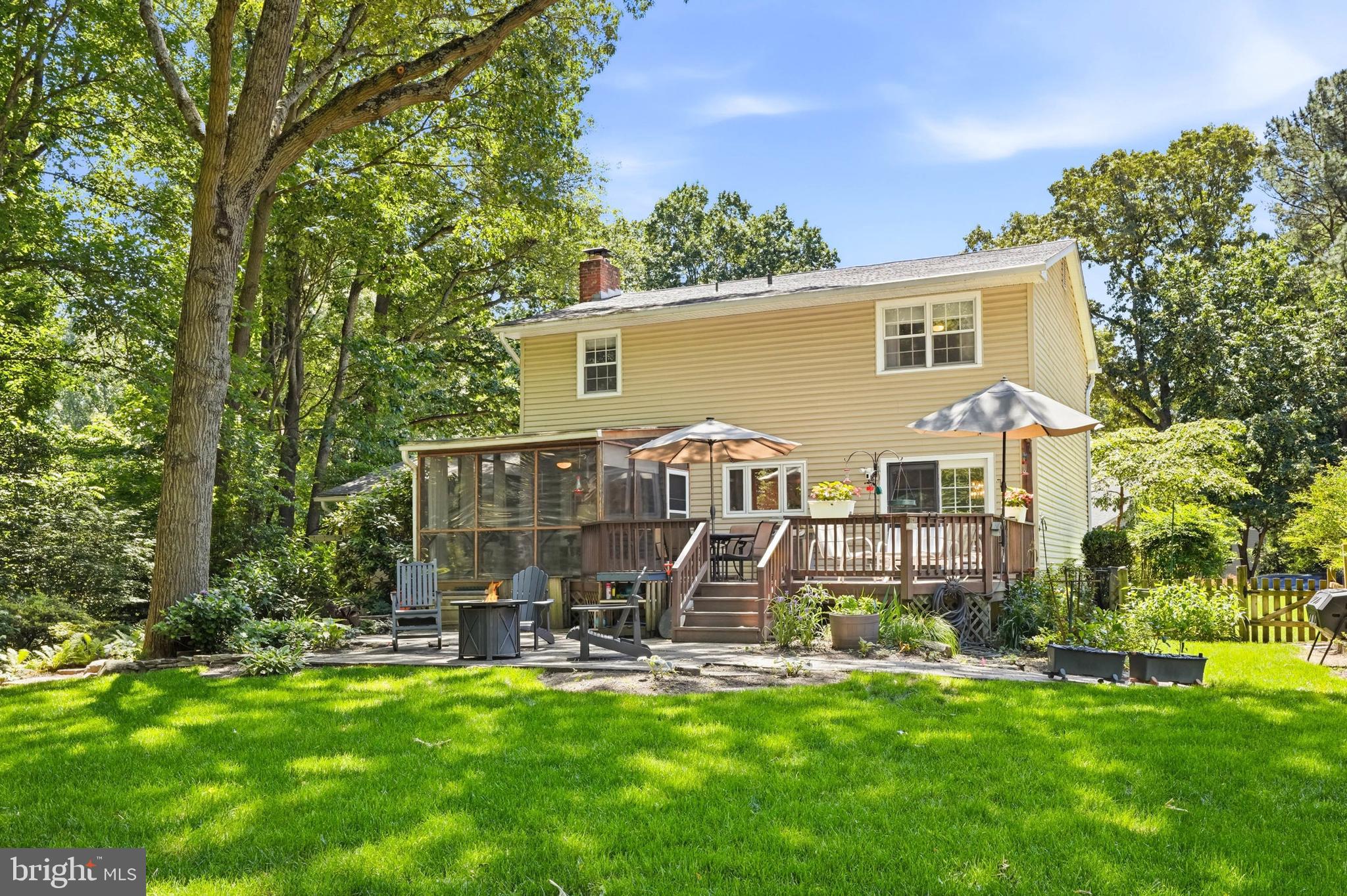 BAY HILLS - Residential