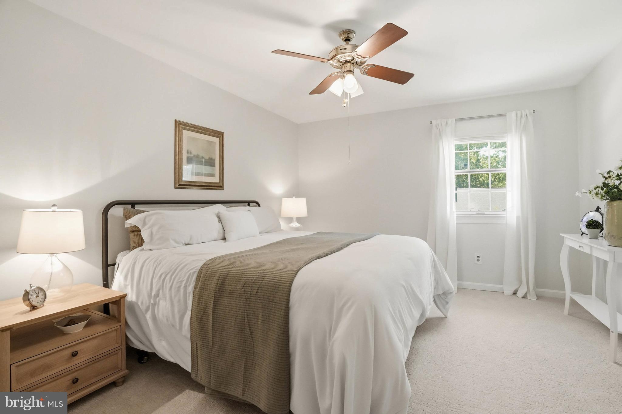 BAY HILLS - Residential